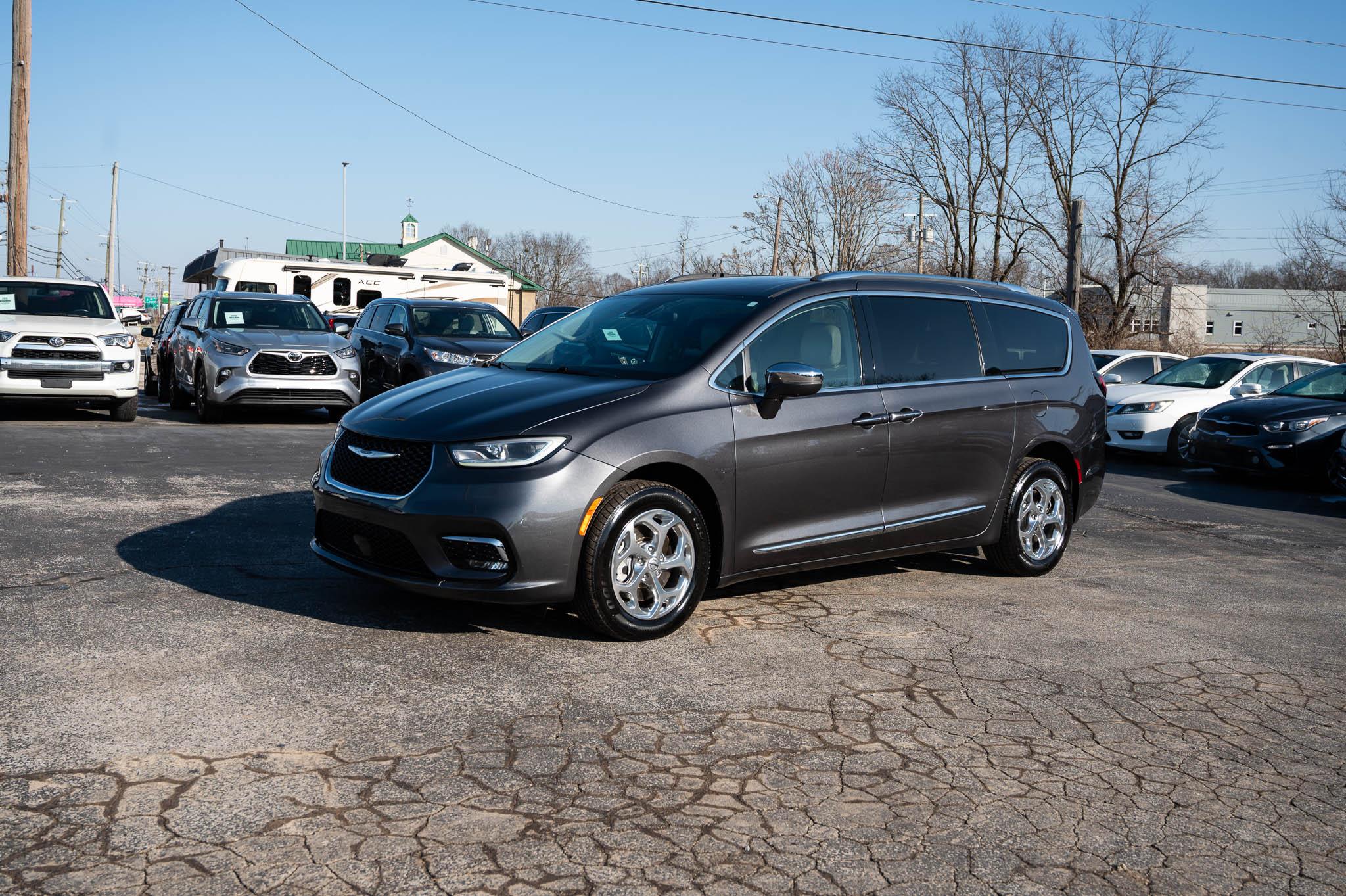 Chrysler Pacifica Limited AWD 2021