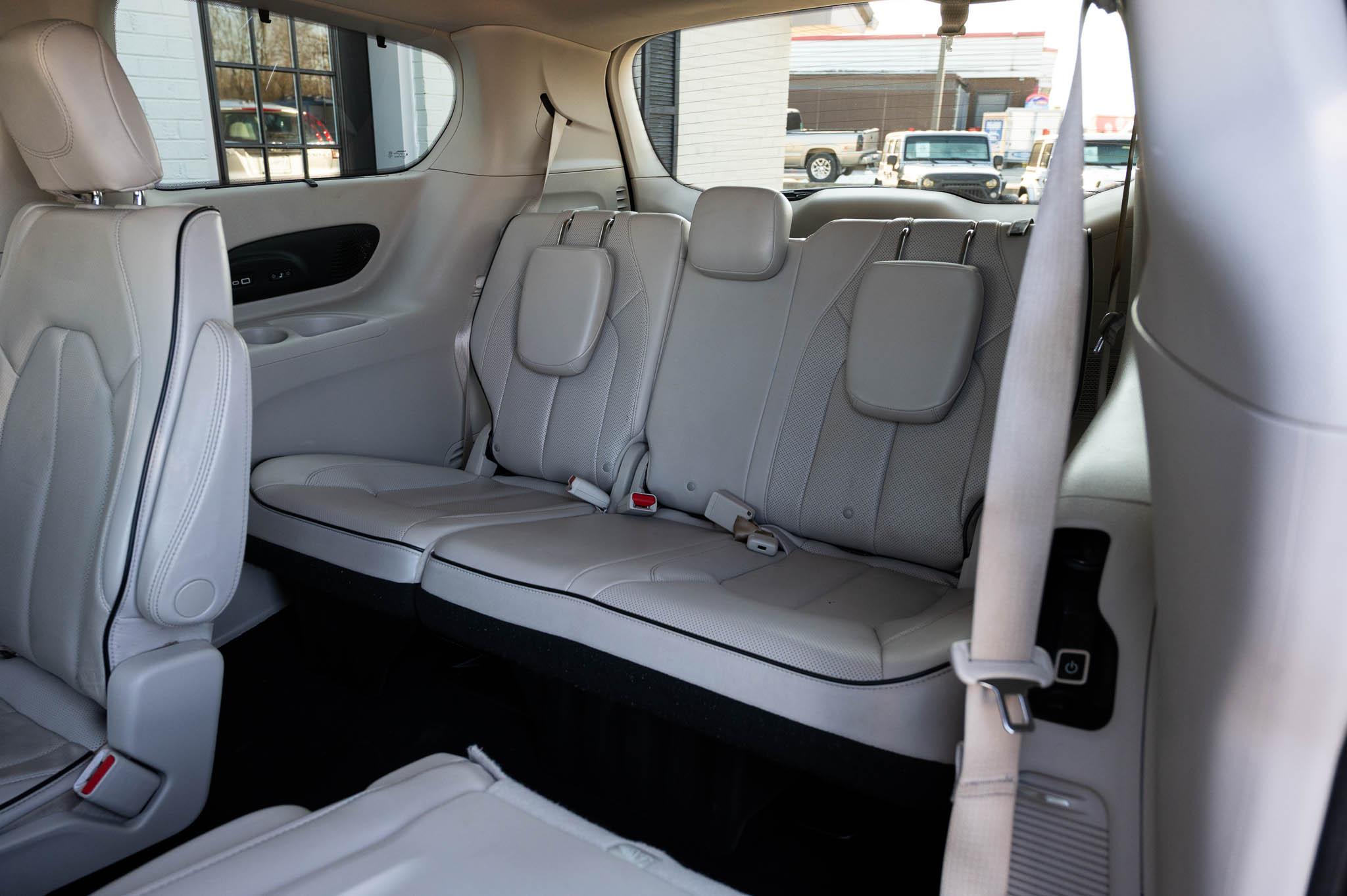 Chrysler Pacifica Limited AWD 2021