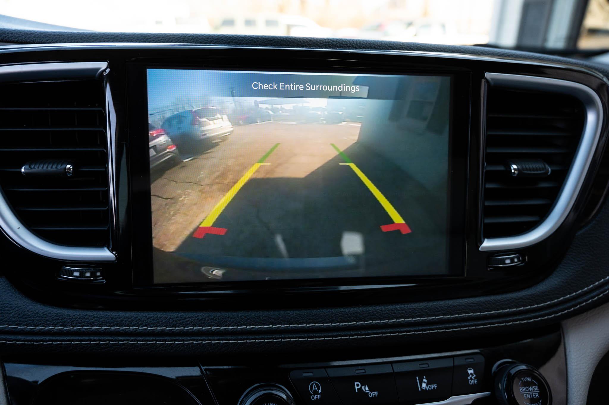 Chrysler Pacifica Limited AWD 2021