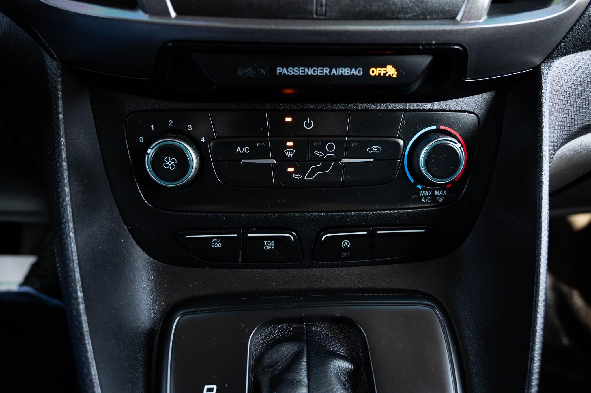 Ford Transit Connect Cargo Van XL LWB 2020