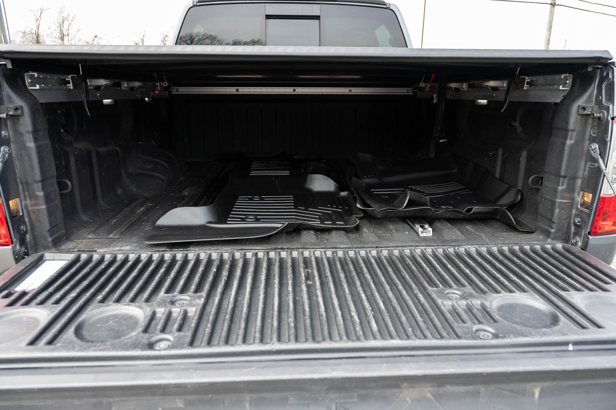 Nissan Titan SL Crew Cab 4WD 2017