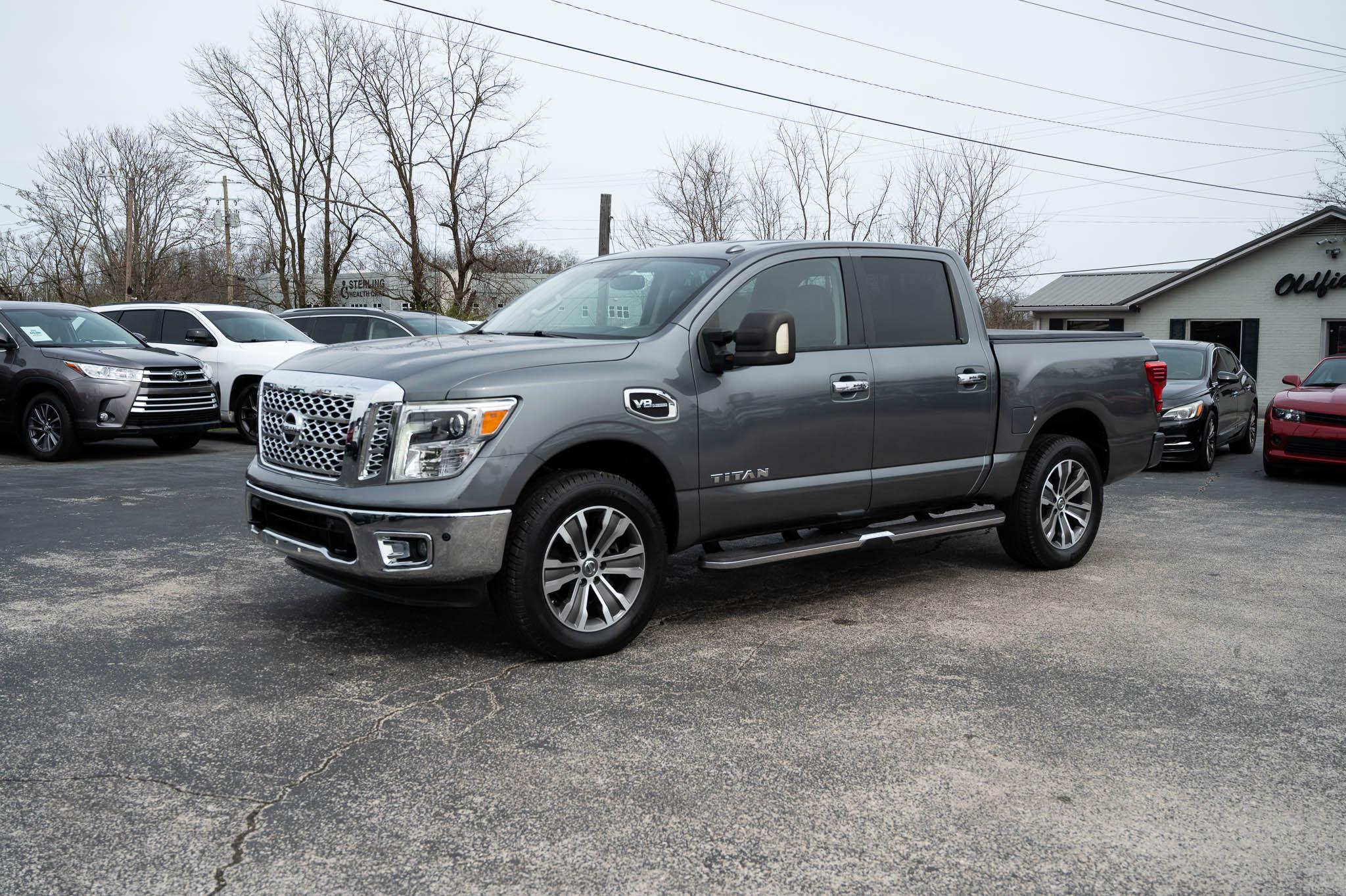 Nissan Titan SL Crew Cab 4WD 2017