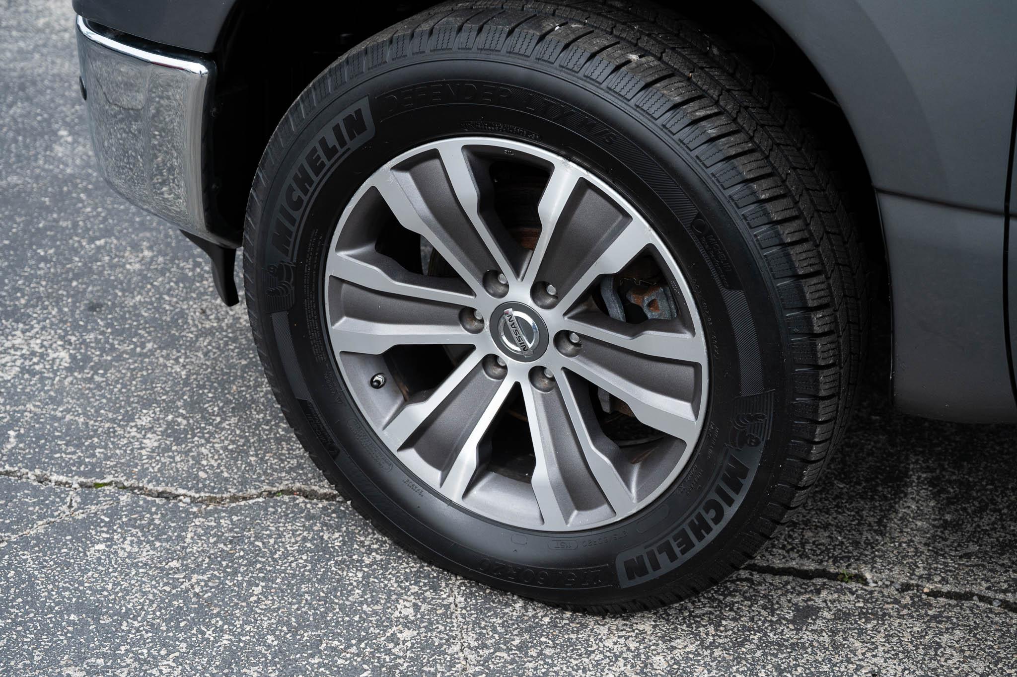 Nissan Titan SL Crew Cab 4WD 2017