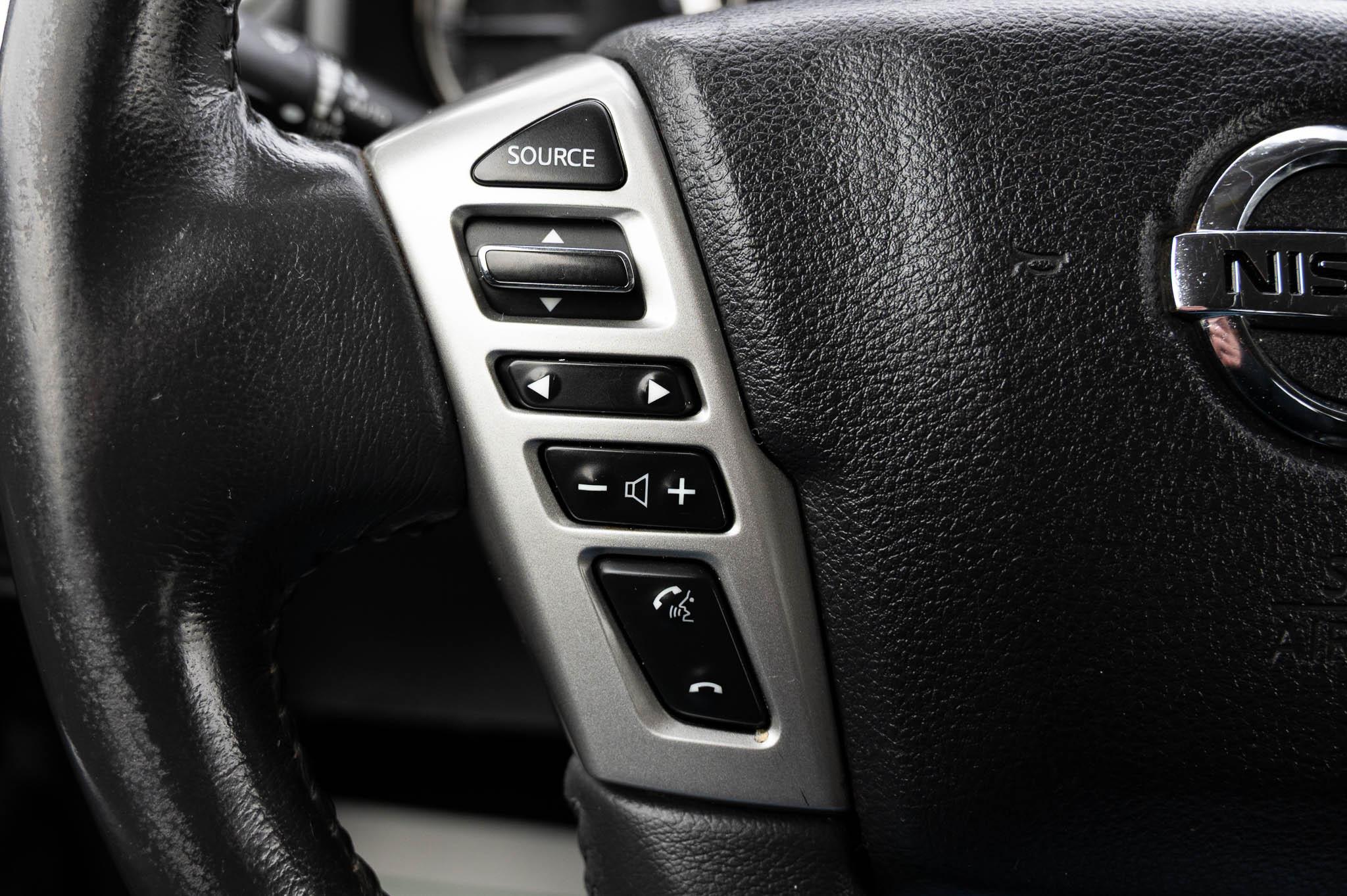 Nissan Titan SL Crew Cab 4WD 2017