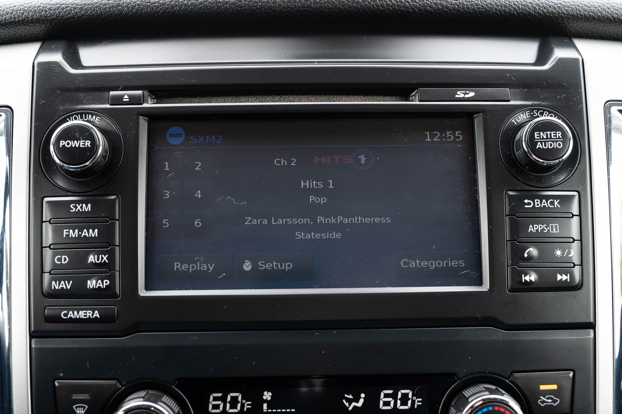 Nissan Titan SL Crew Cab 4WD 2017