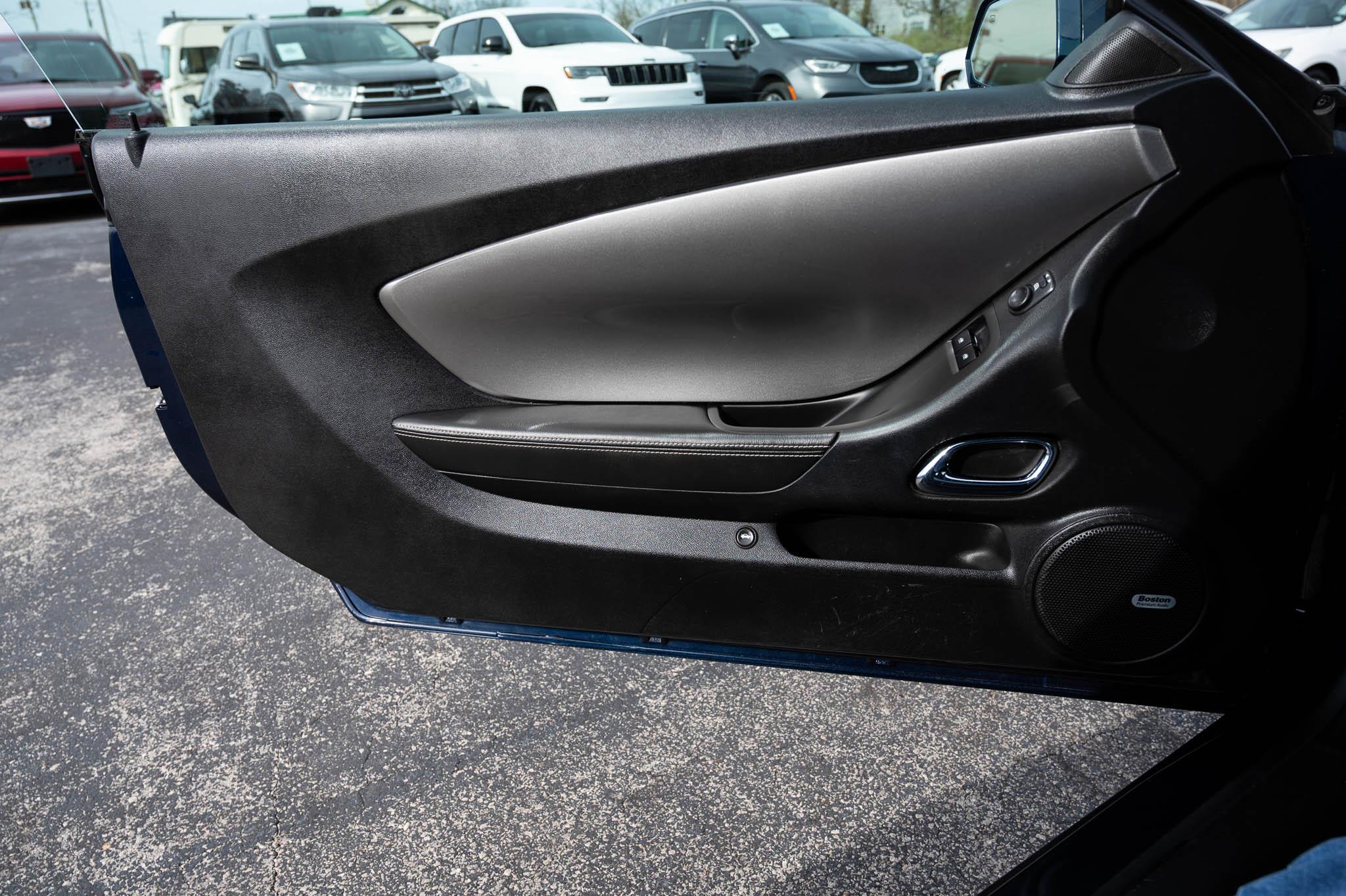 Chevrolet Camaro 2LT Coupe 2011