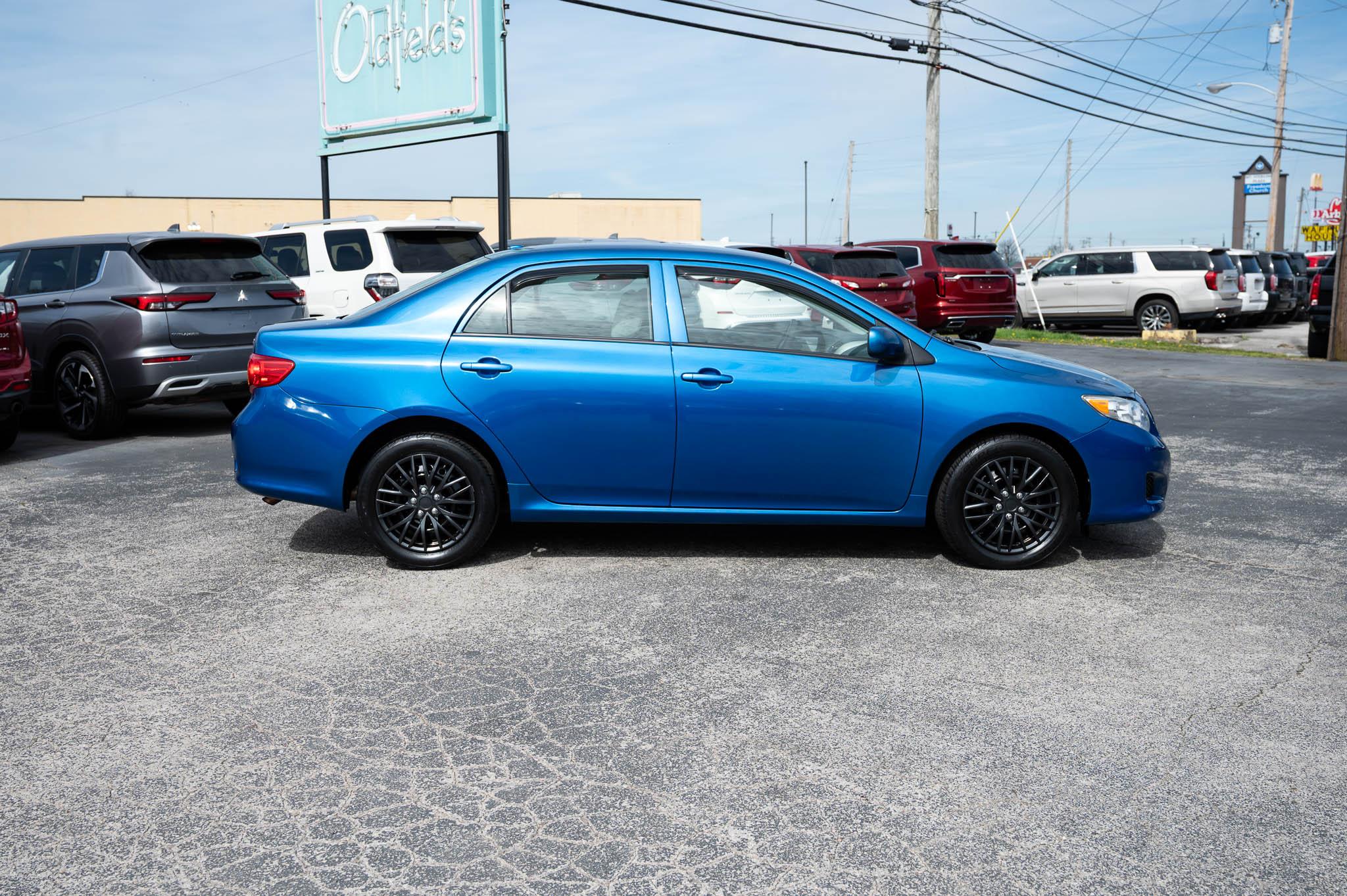 Toyota Corolla LE 2010