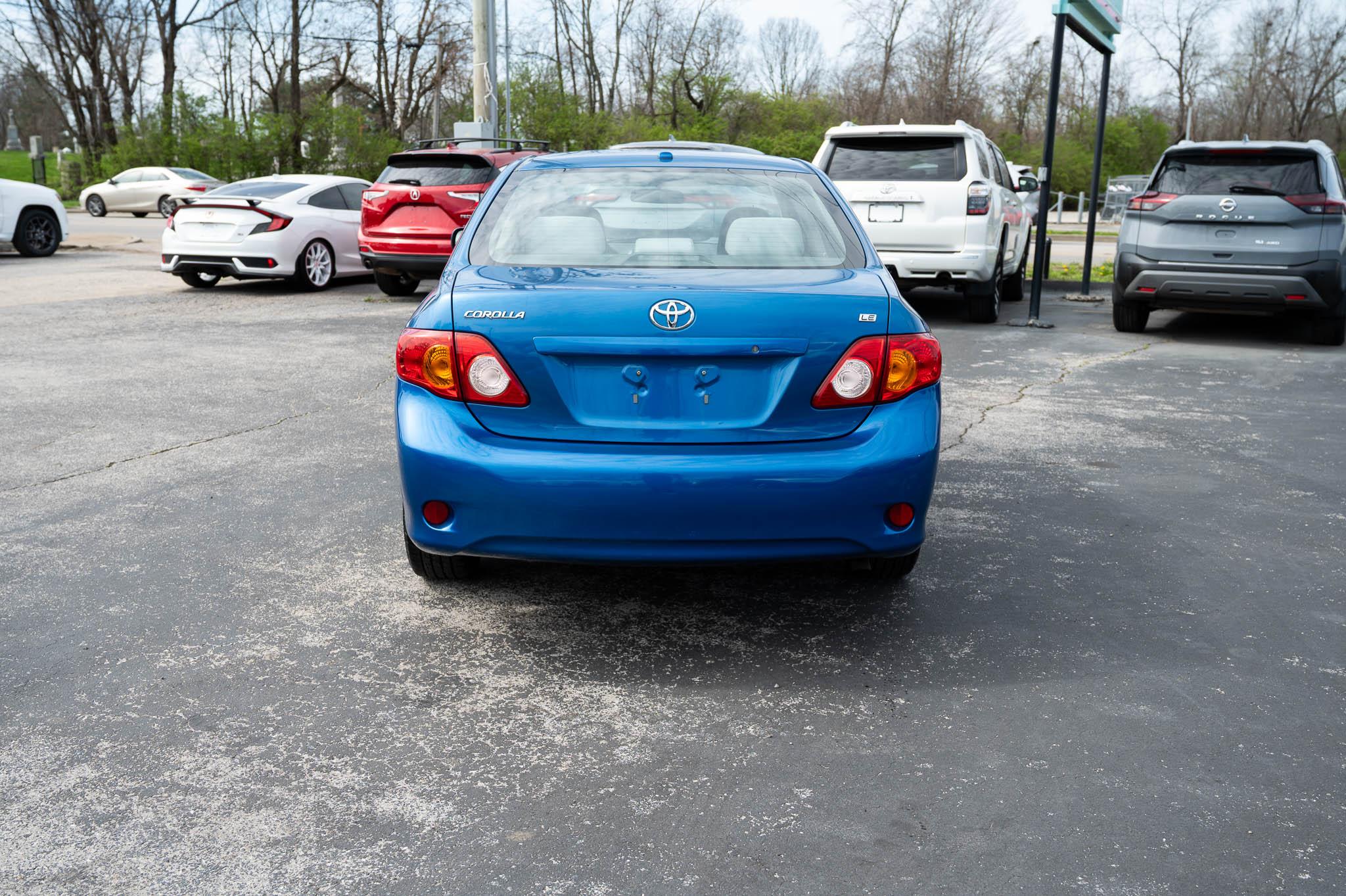 Toyota Corolla LE 2010