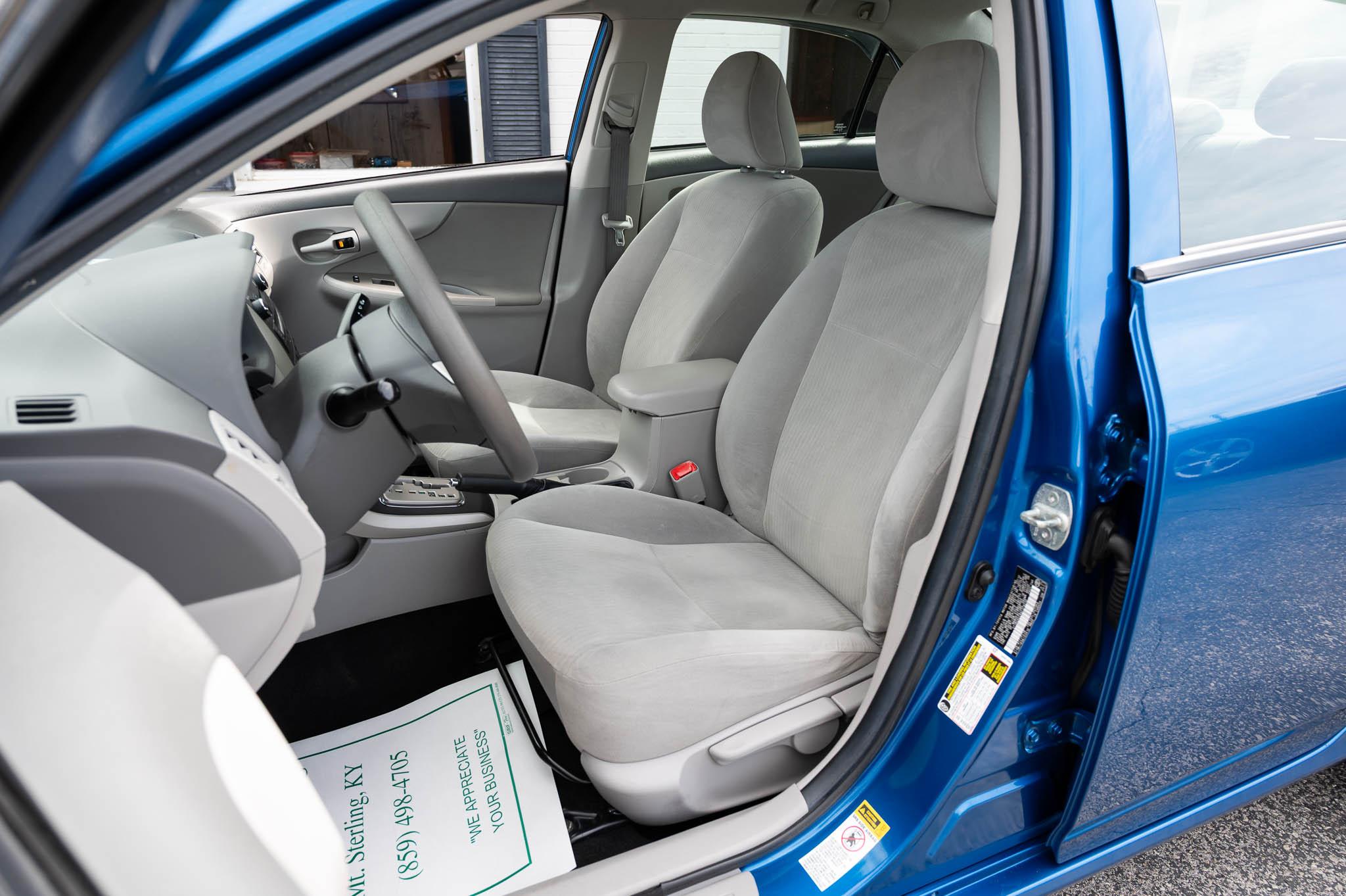 Toyota Corolla LE 2010