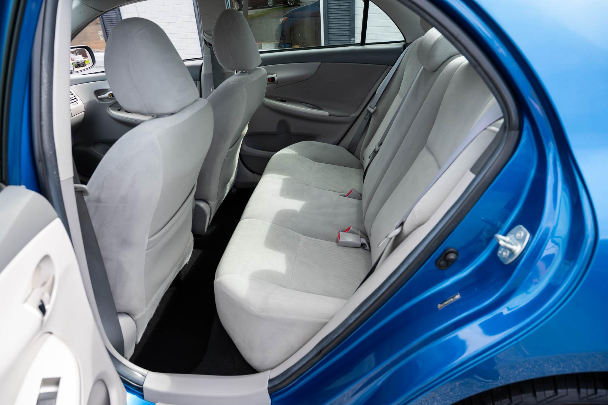 Toyota Corolla LE 2010