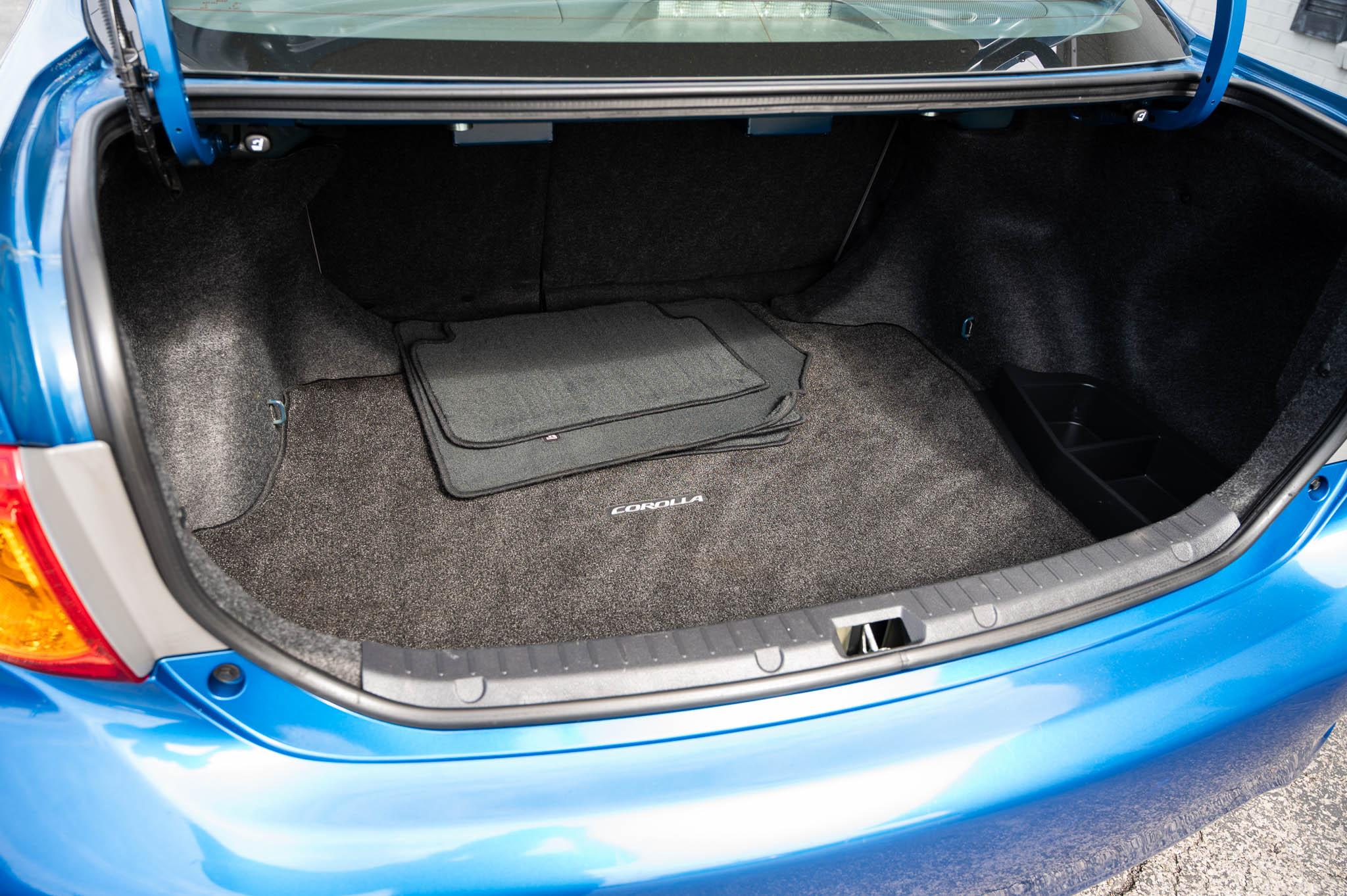 Toyota Corolla LE 2010