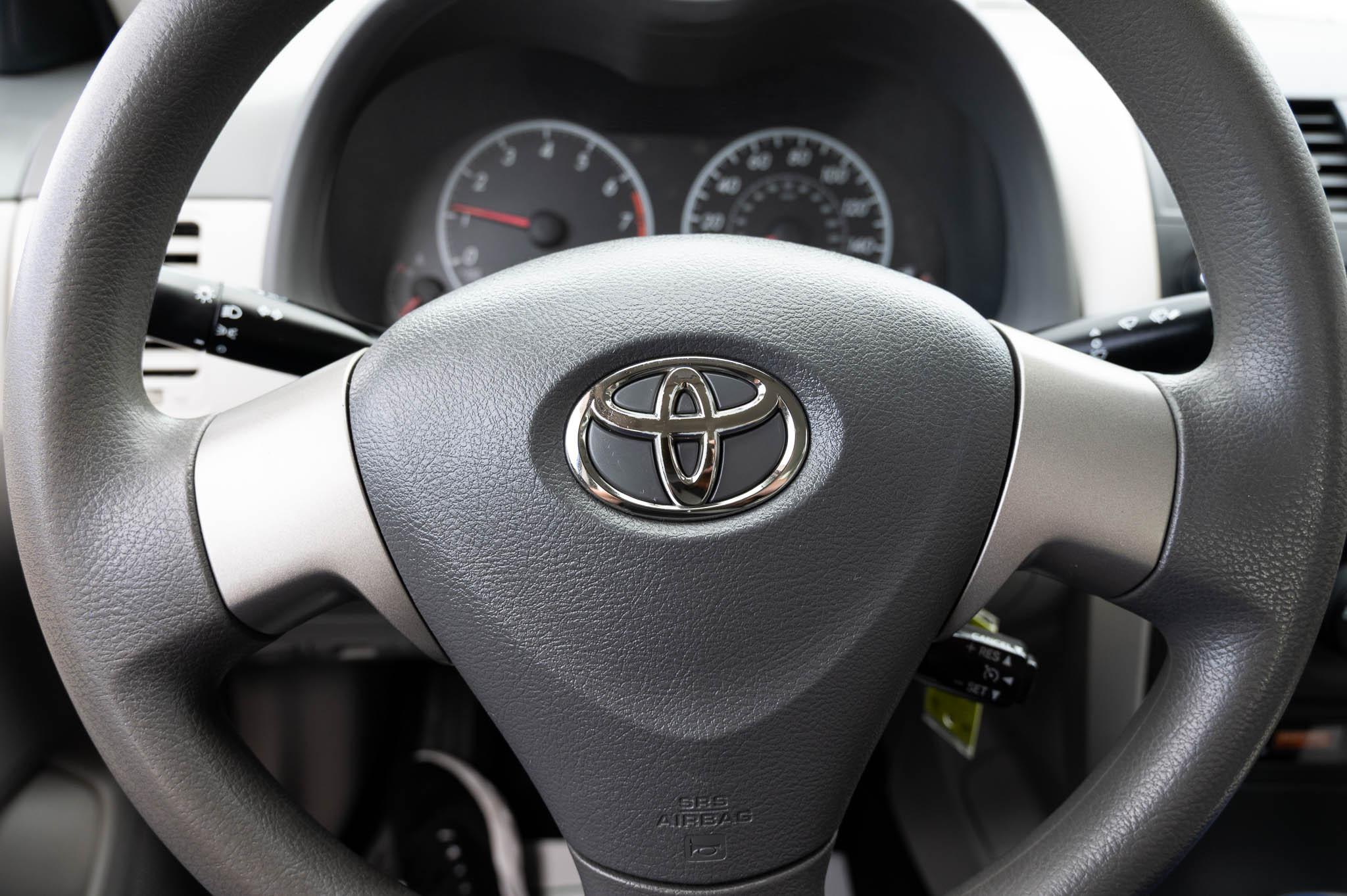 Toyota Corolla LE 2010