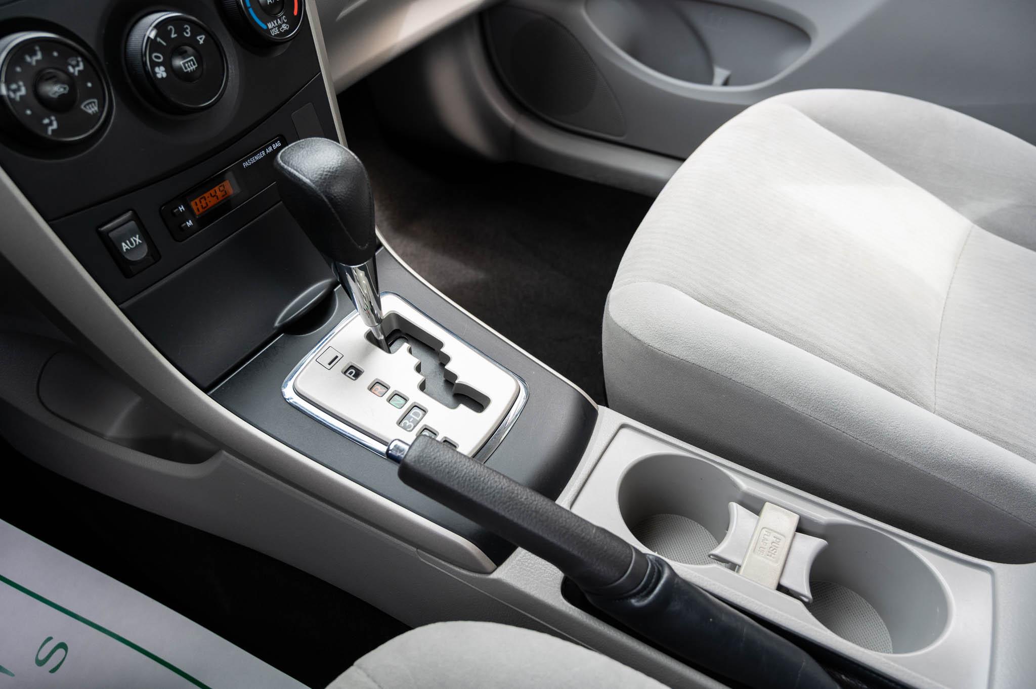 Toyota Corolla LE 2010