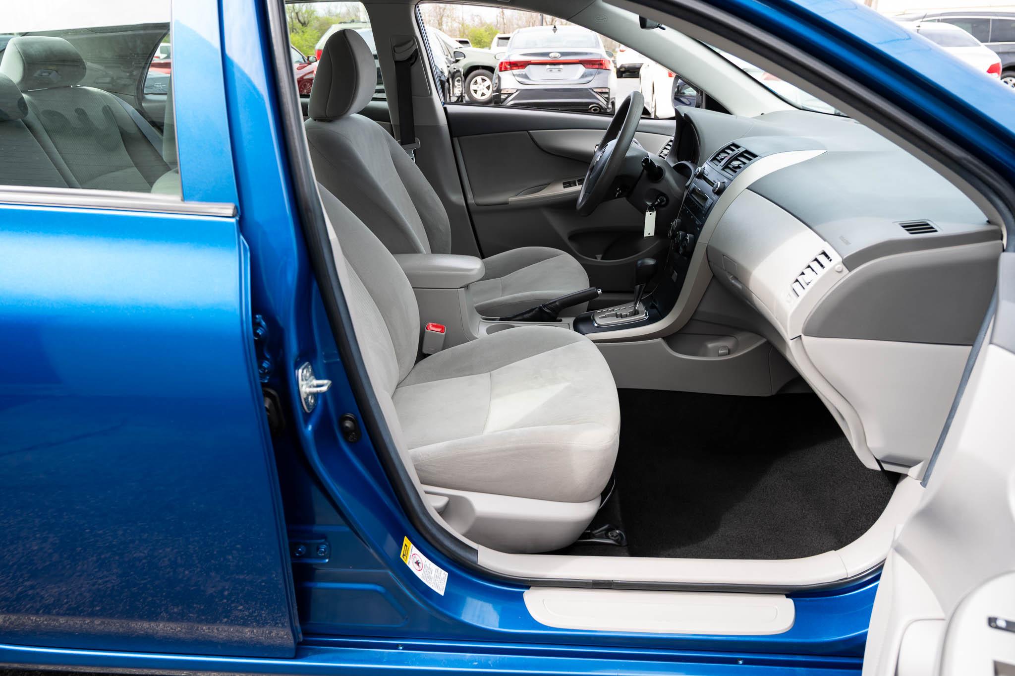 Toyota Corolla LE 2010