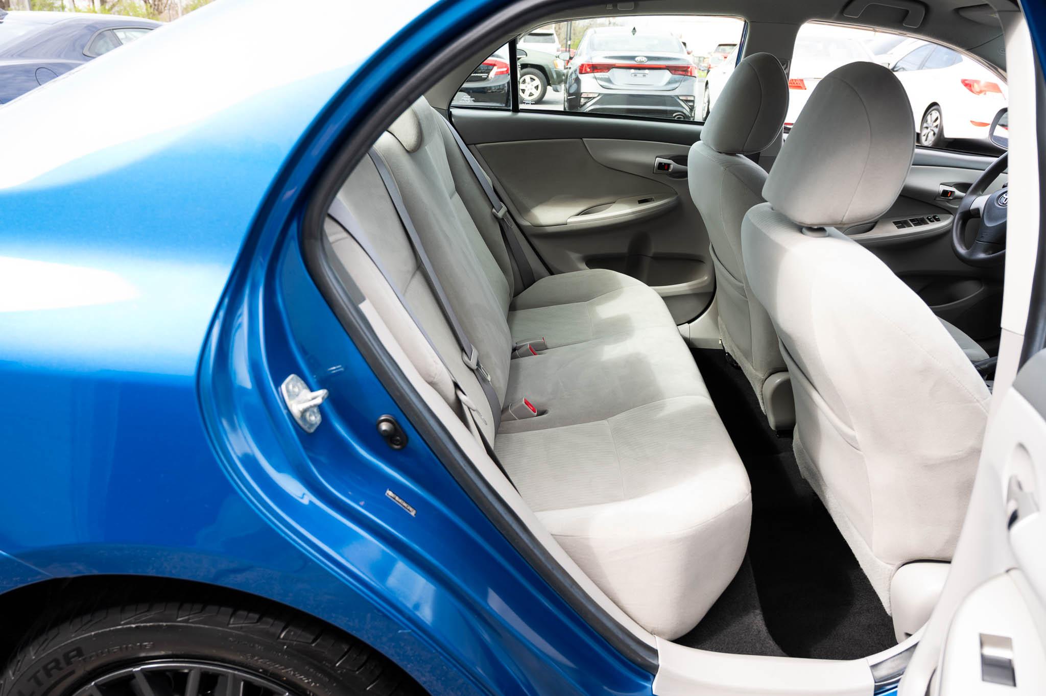 Toyota Corolla LE 2010