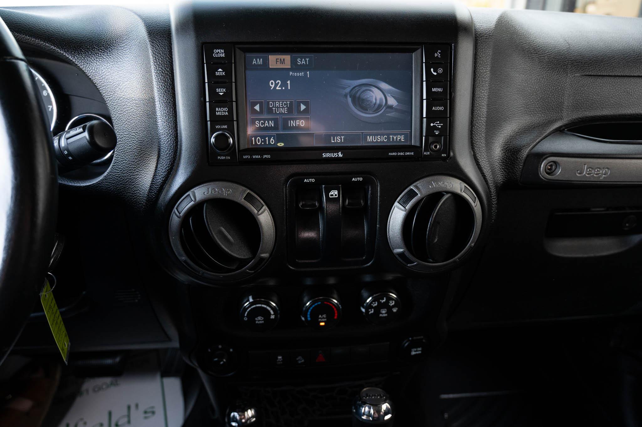 Jeep Wrangler Sport 4WD 2015