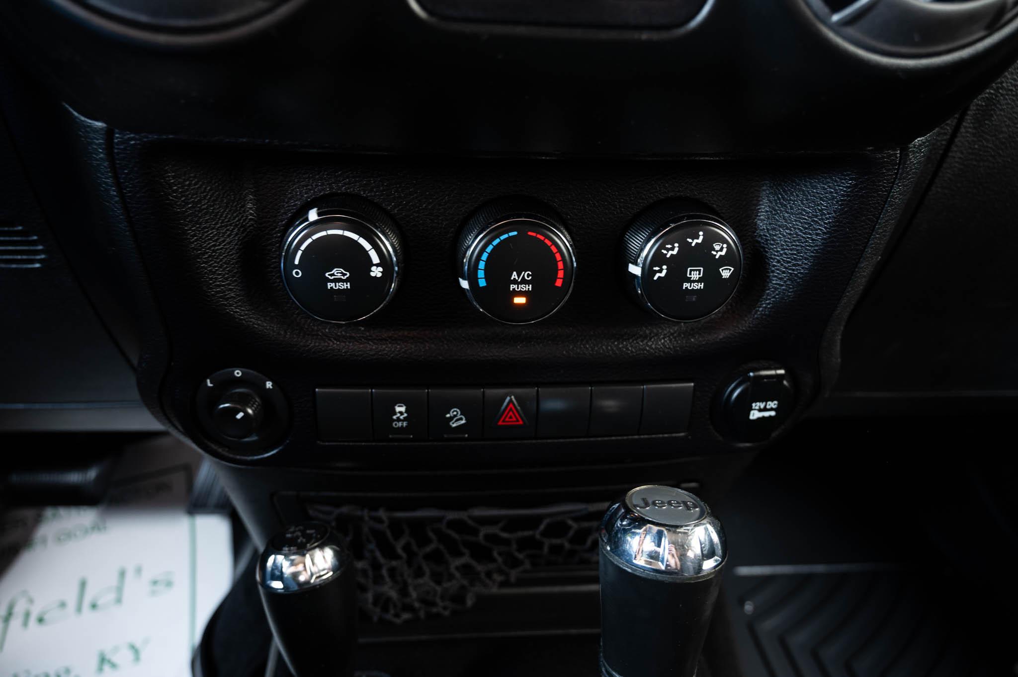 Jeep Wrangler Sport 4WD 2015