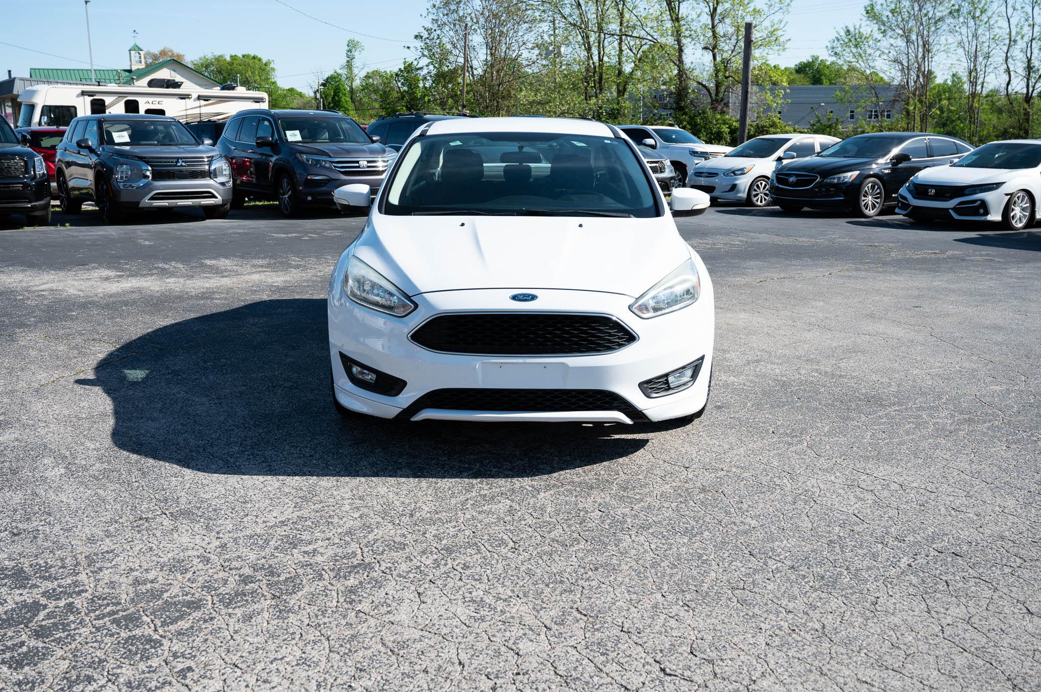 Ford Focus SE Sedan 2016