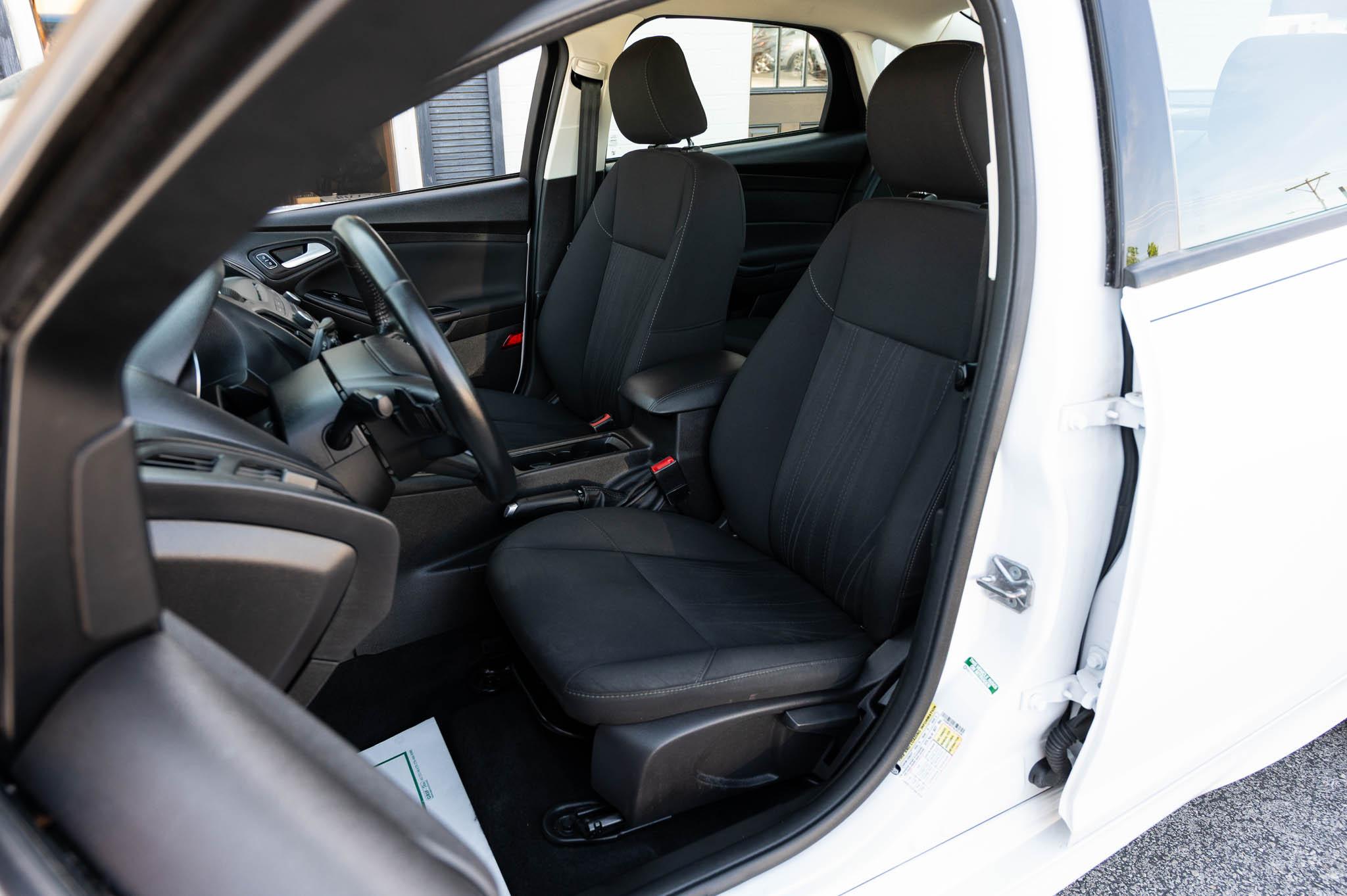 Ford Focus SE Sedan 2016