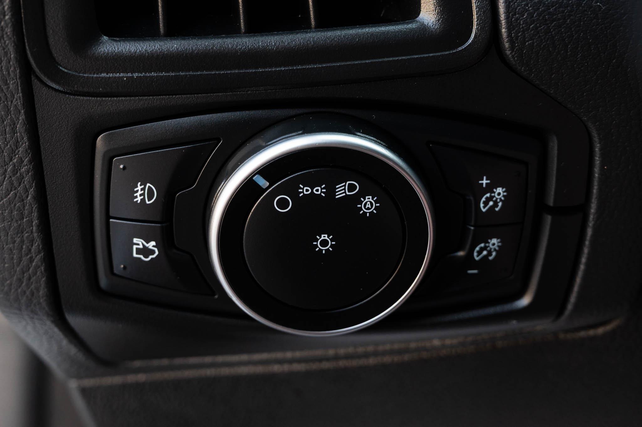 Ford Focus SE Sedan 2016