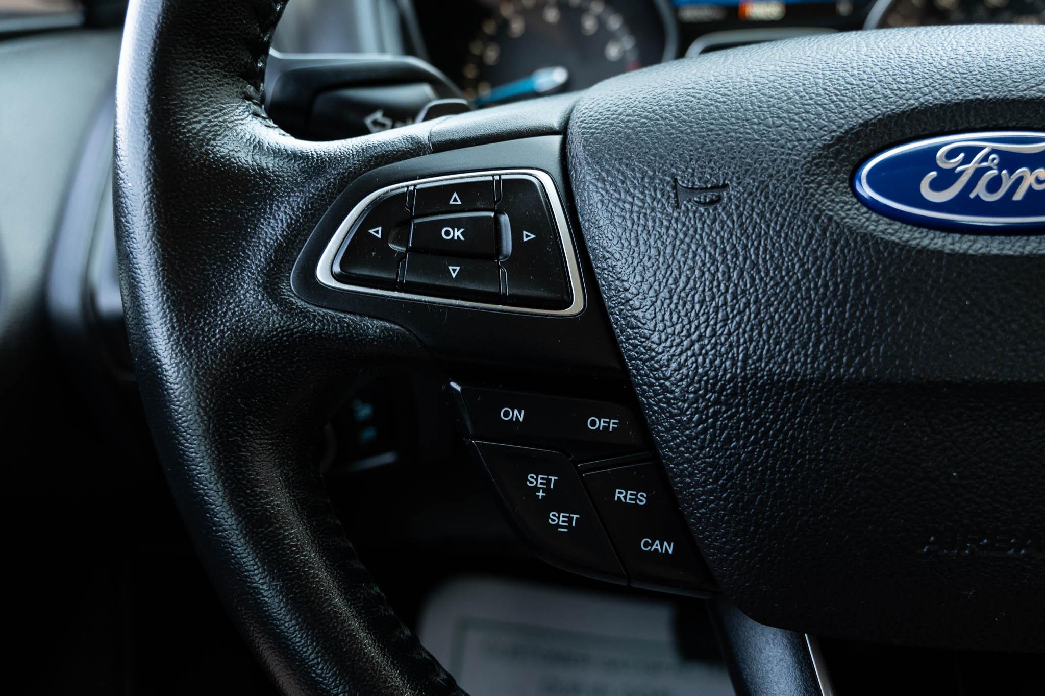 Ford Focus SE Sedan 2016