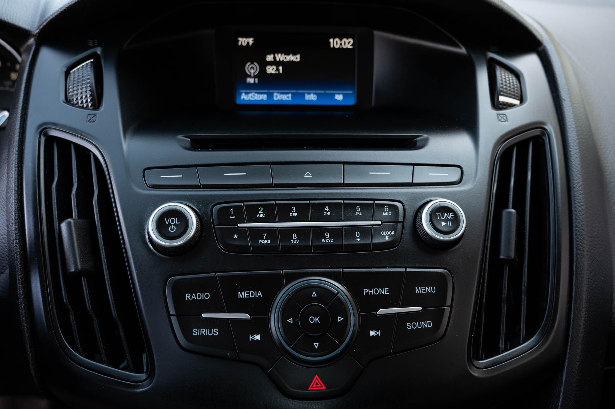 Ford Focus SE Sedan 2016