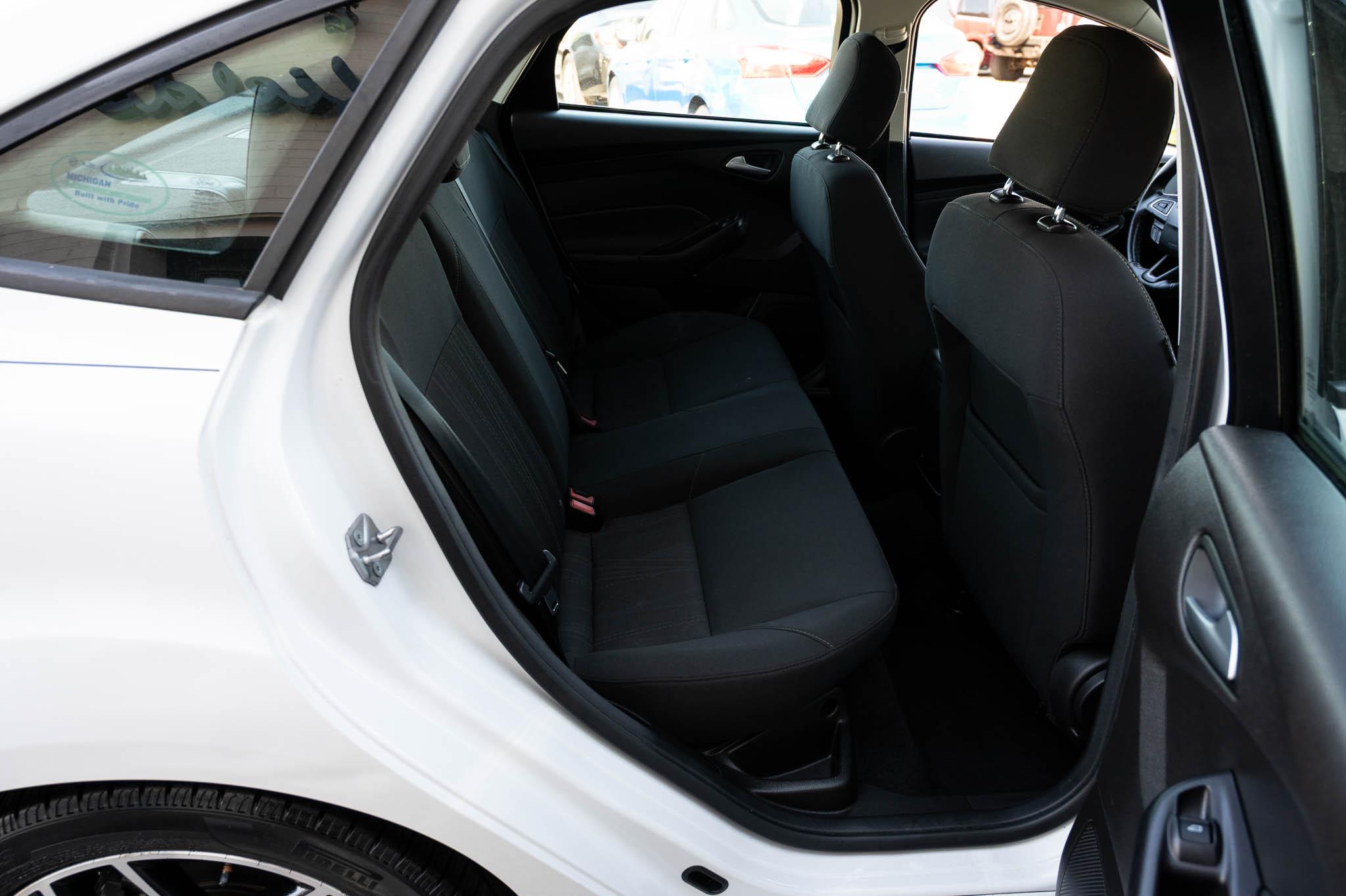 Ford Focus SE Sedan 2016