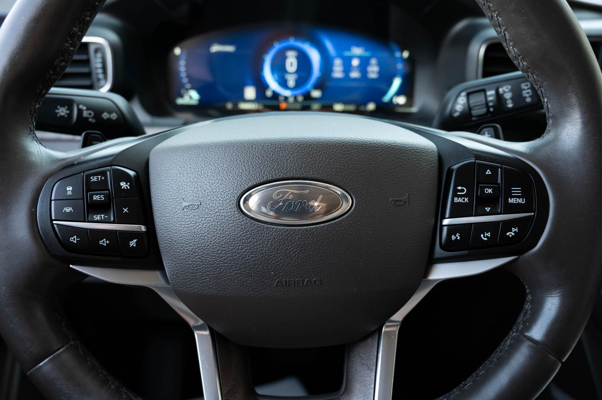 Ford Explorer Platinum AWD 2020