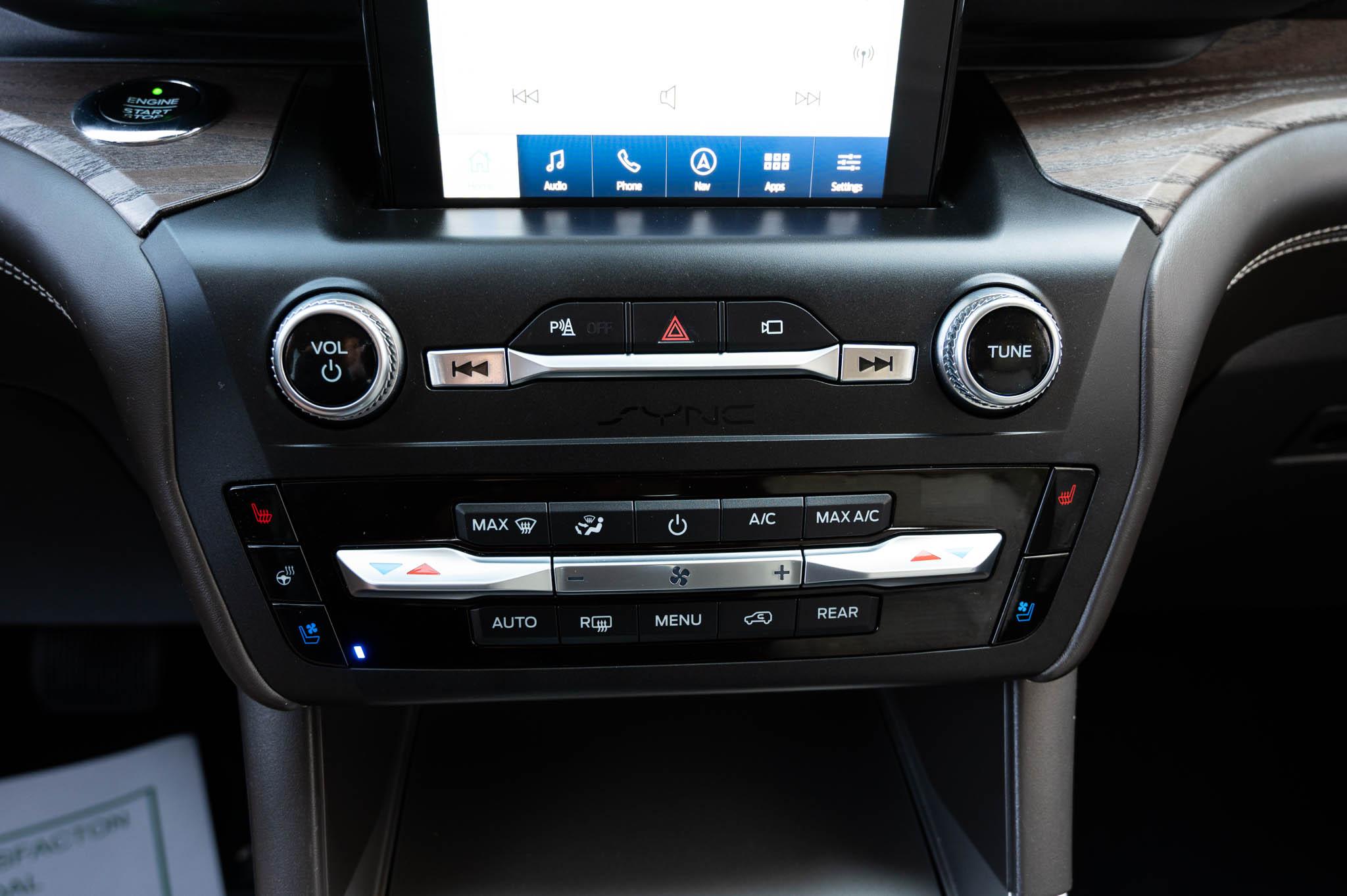 Ford Explorer Platinum AWD 2020