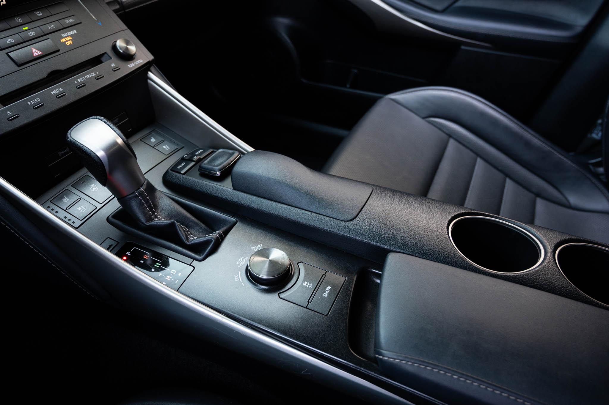 Lexus IS 350 F Sport 4D Sedan AWD 2016