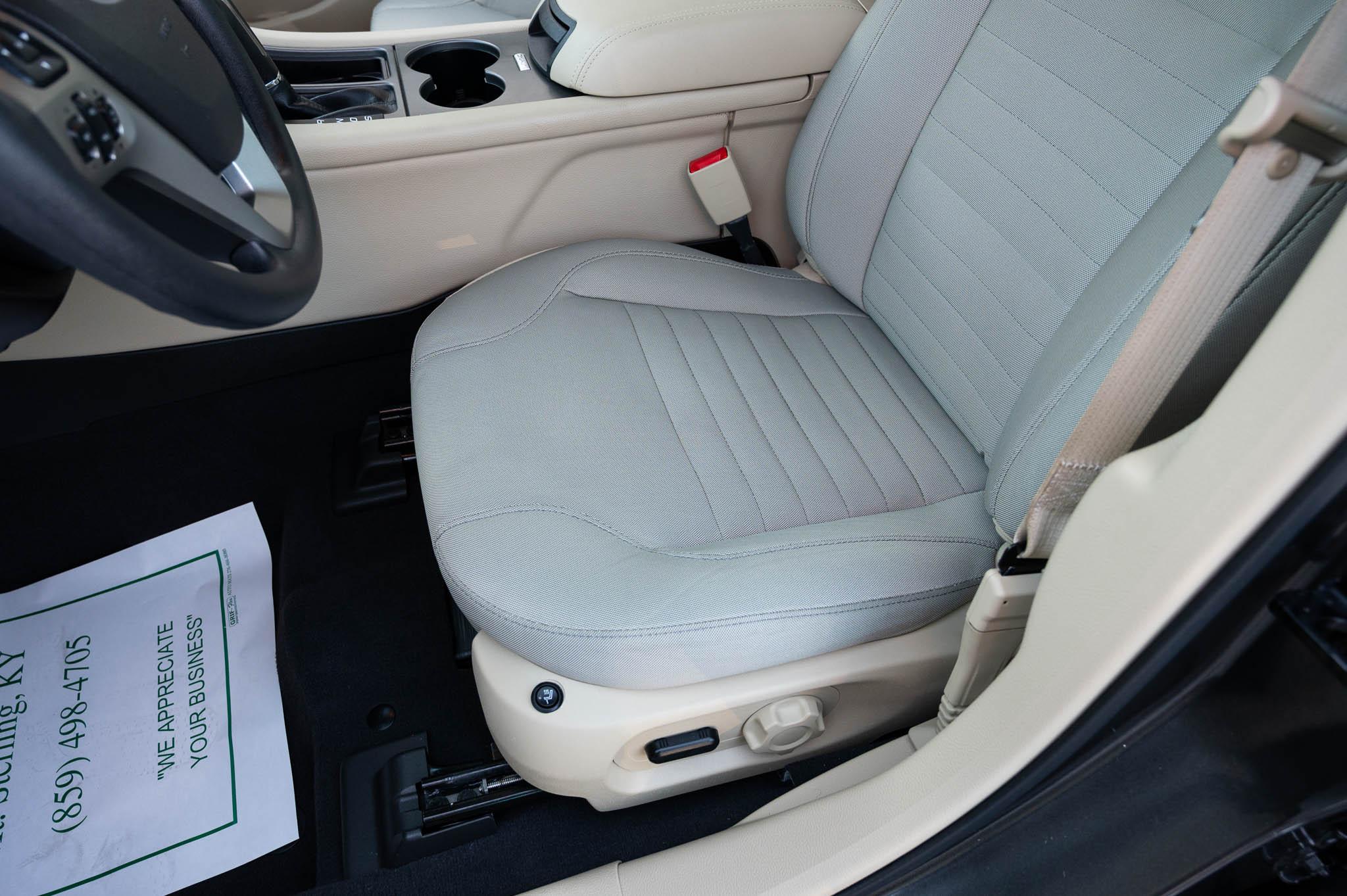 Ford Taurus SE FWD 2019