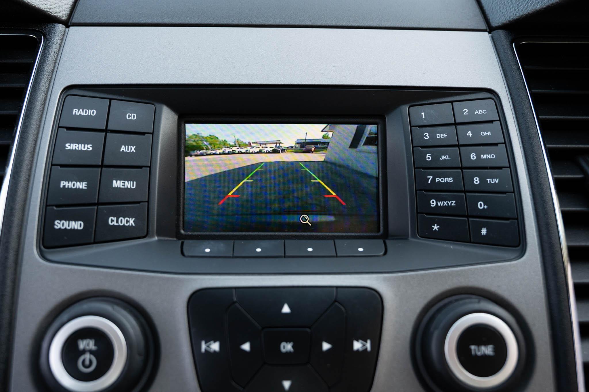 Ford Taurus SE FWD 2019