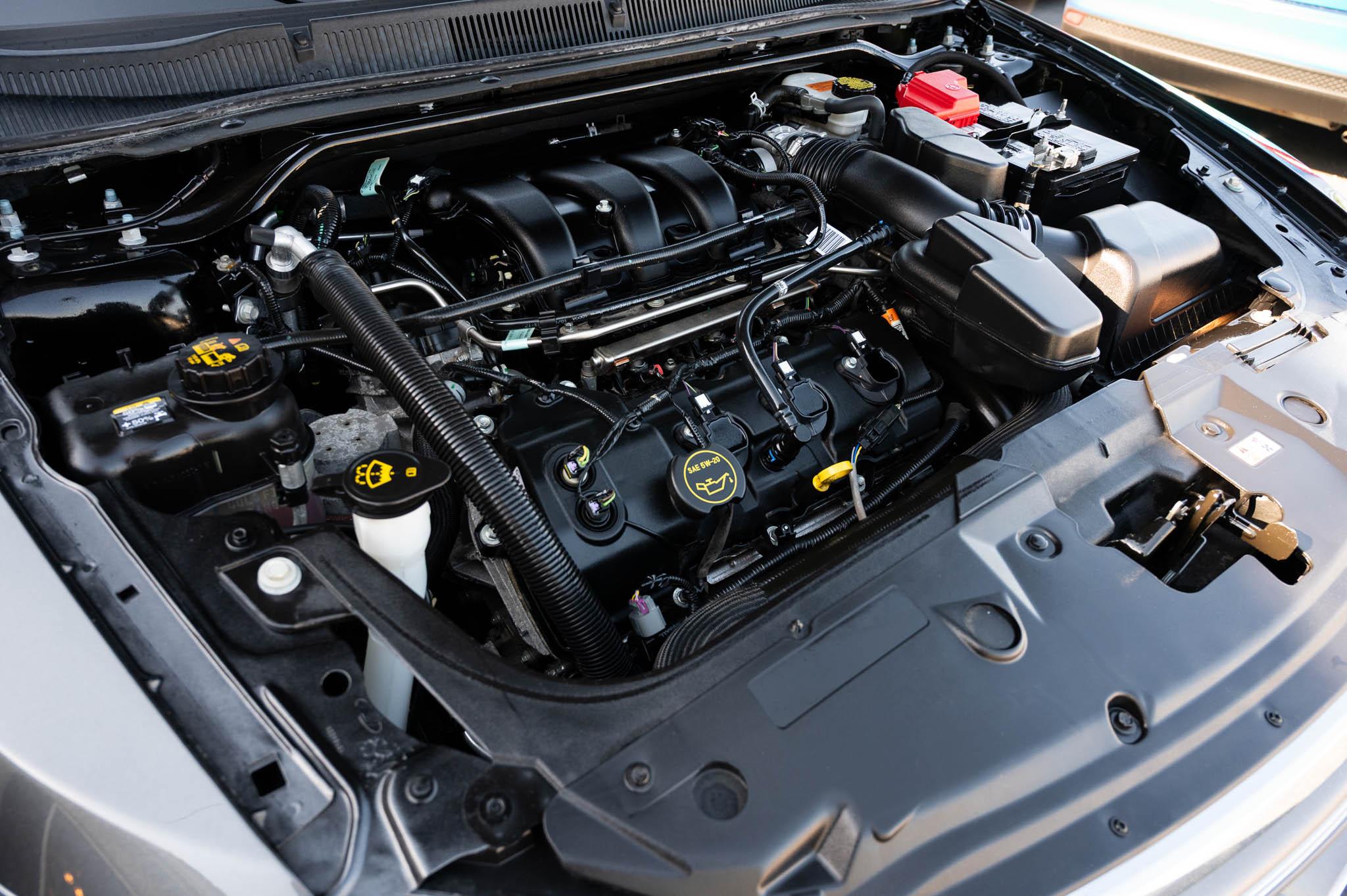 Ford Taurus SE FWD 2019