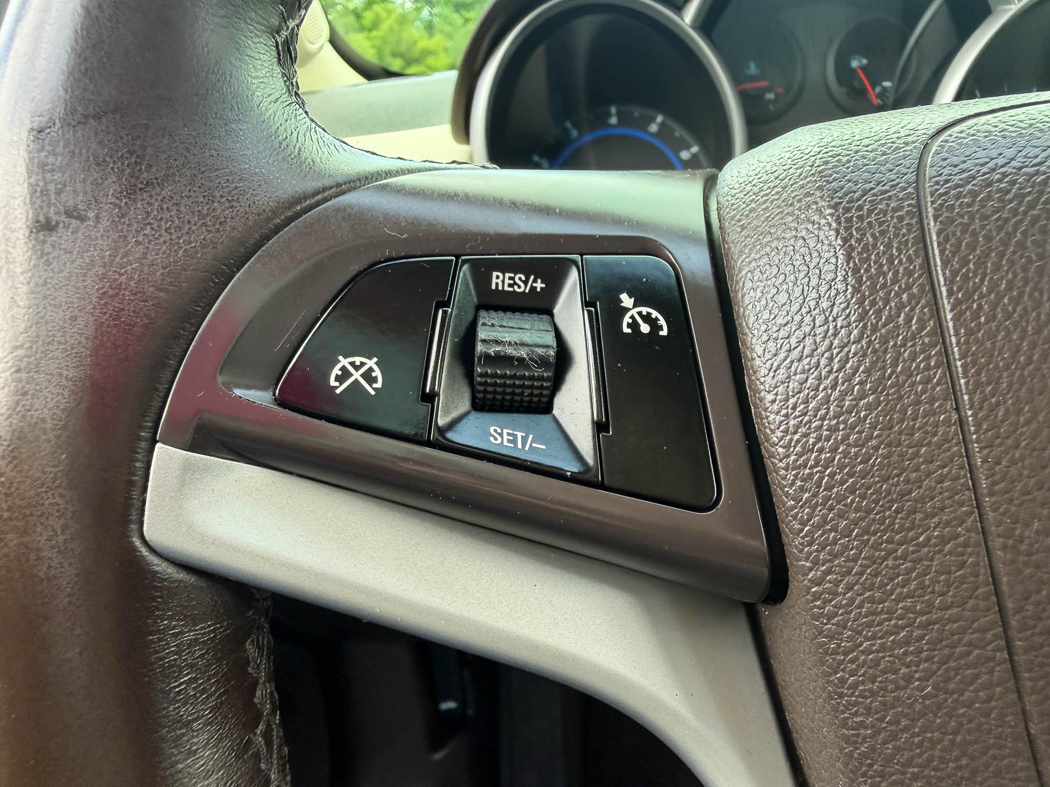 Chevrolet Cruze 2LT Auto 2015