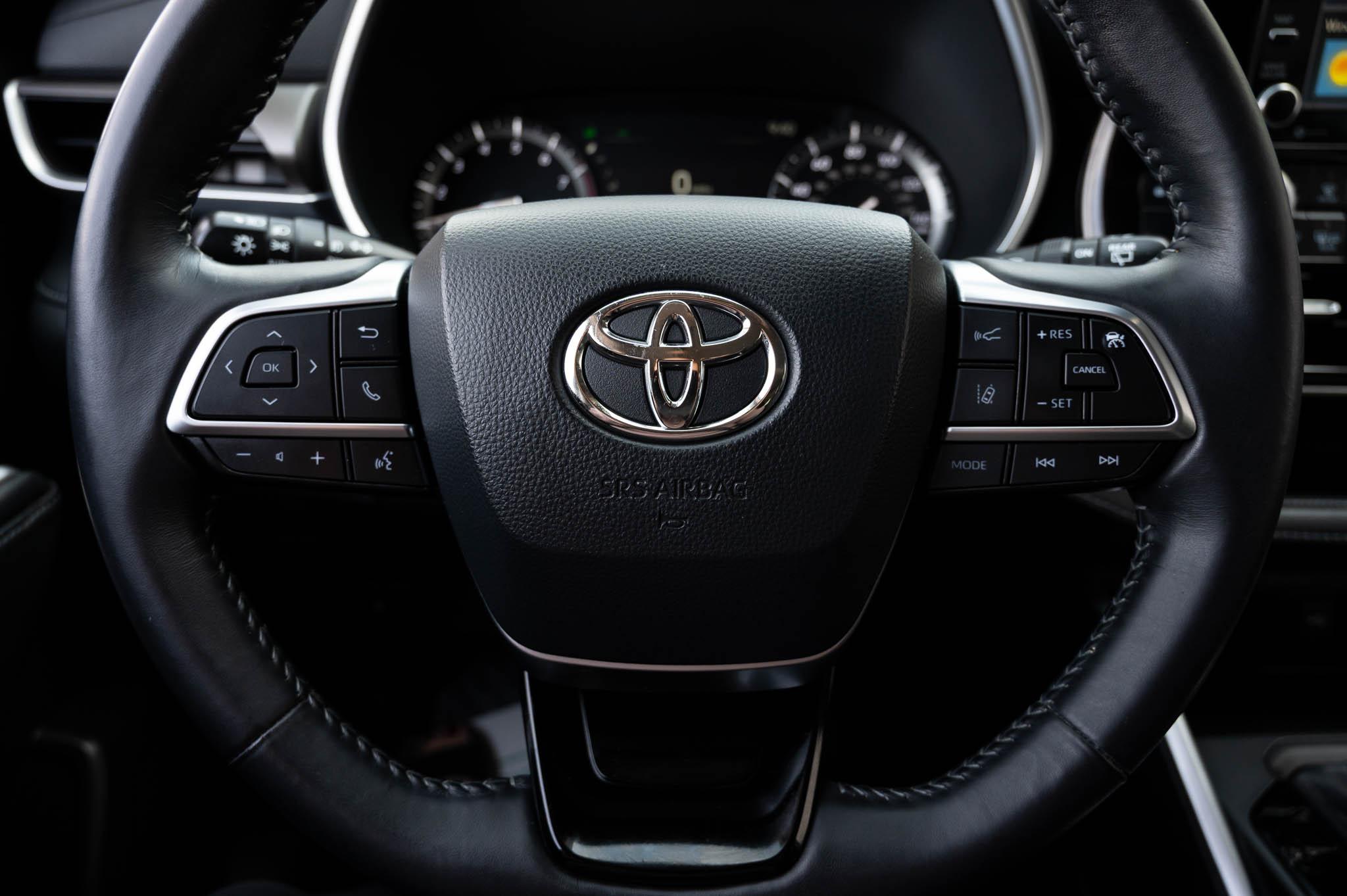 Toyota Highlander XLE Nav AWD V6 2020