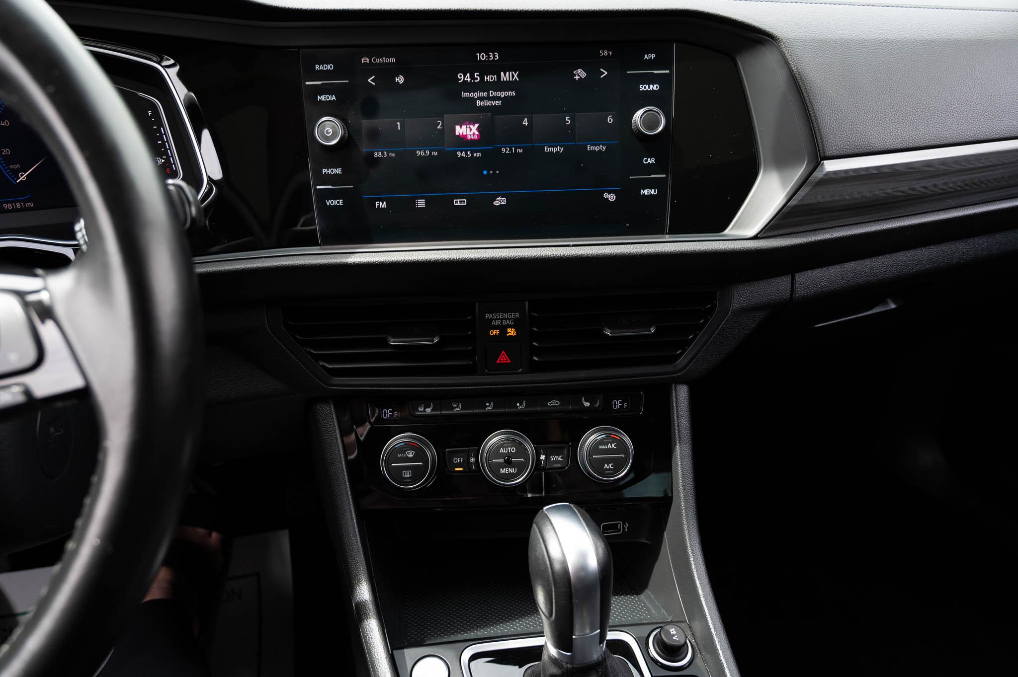 Volkswagen Jetta 1.4T SEL 8A 2019