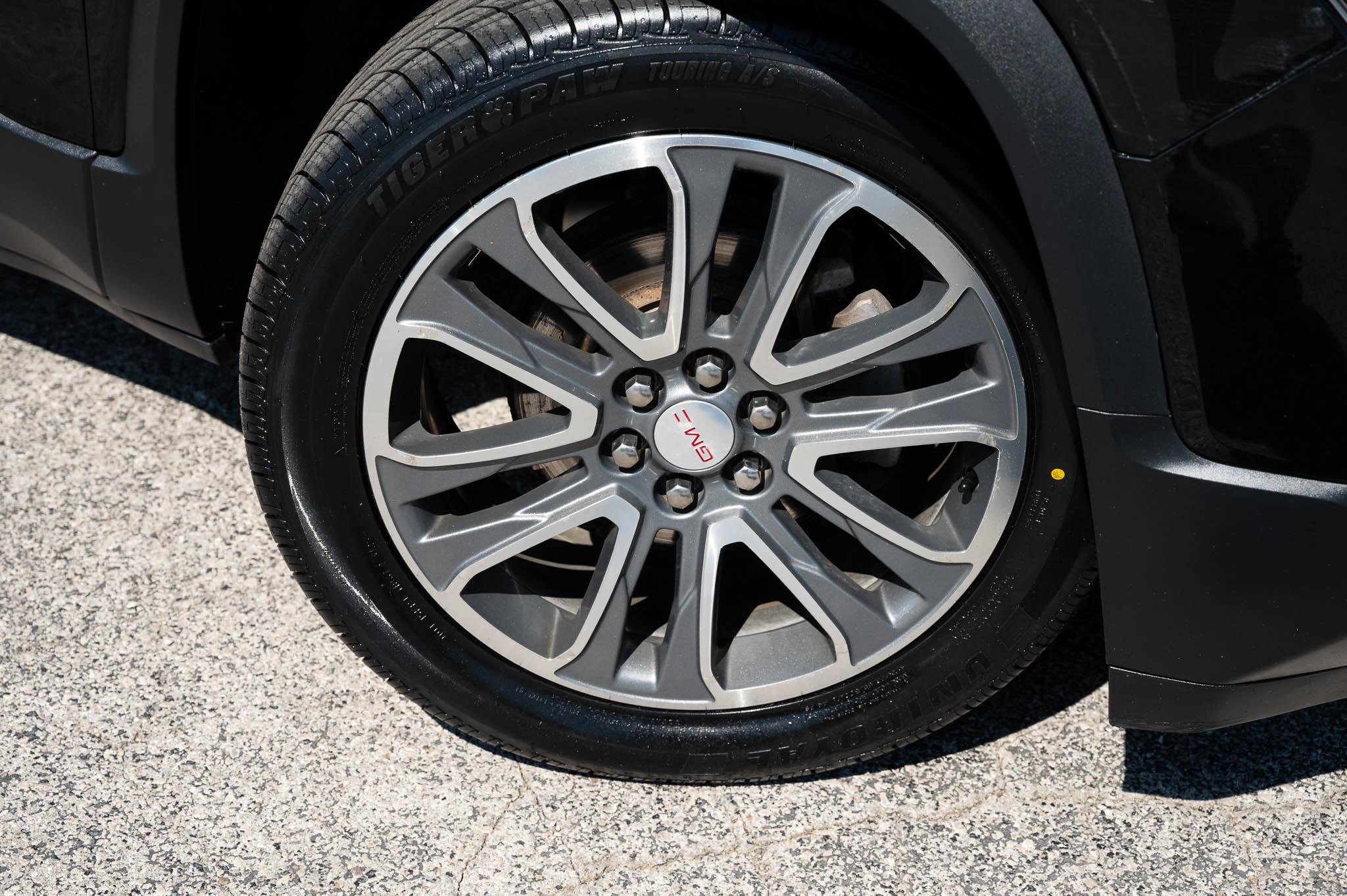 GMC Acadia All Terrain 2 AWD 2017