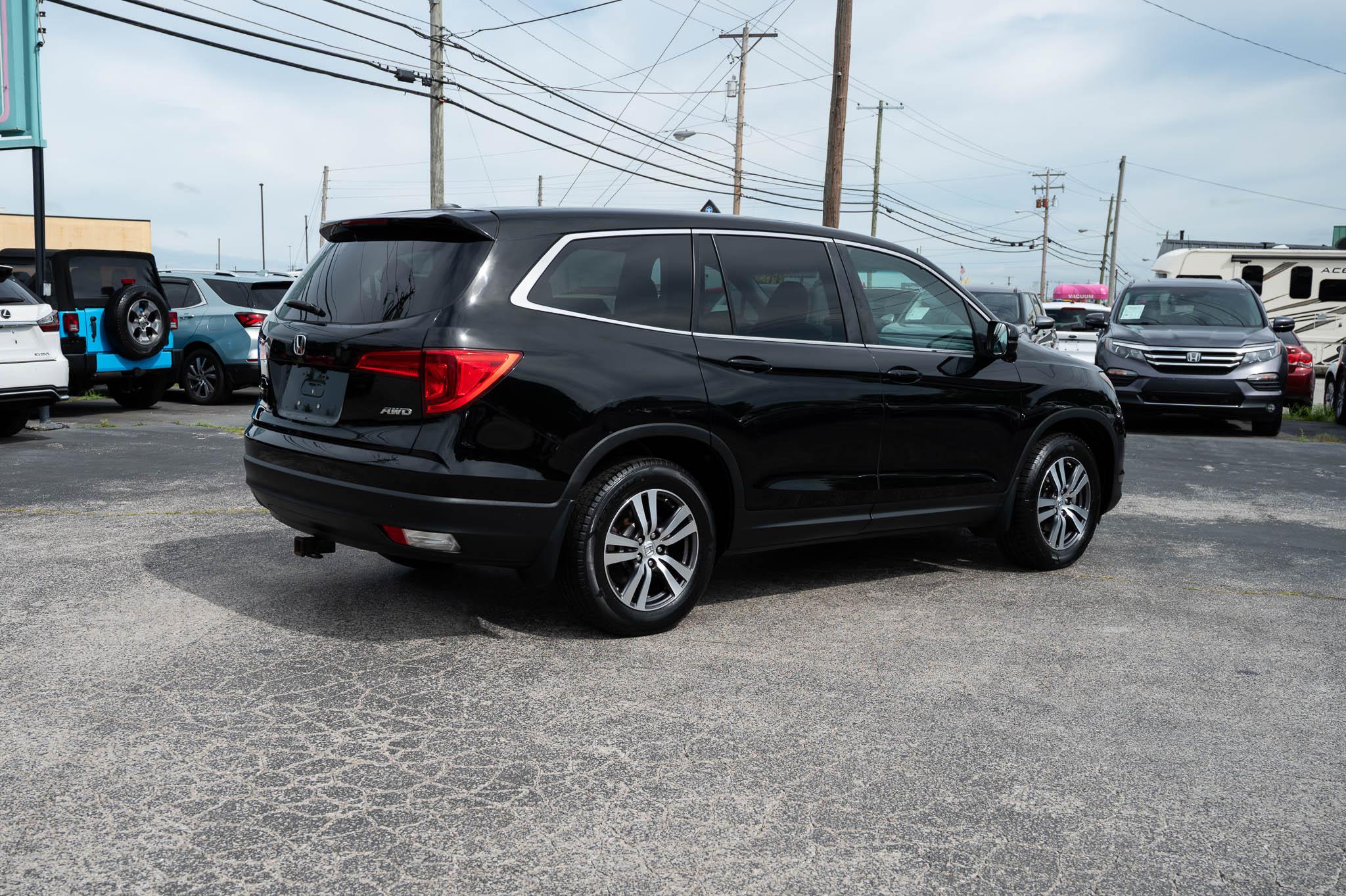 Honda Pilot EX-L w/Navigation AWD 2017