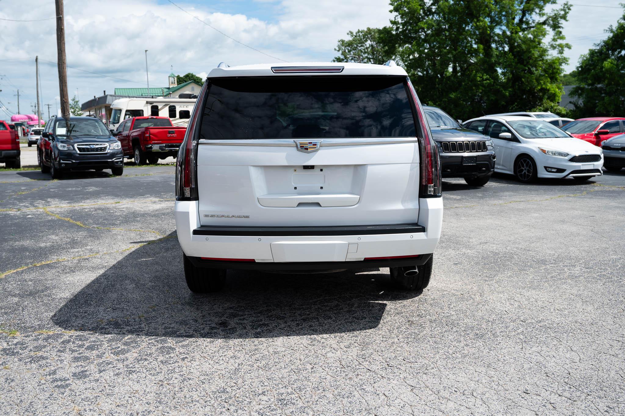 Cadillac Escalade Platinum 4WD 2018