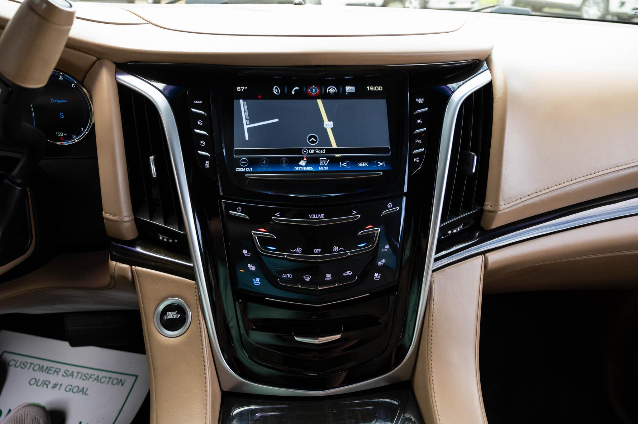 Cadillac Escalade Platinum 4WD 2018