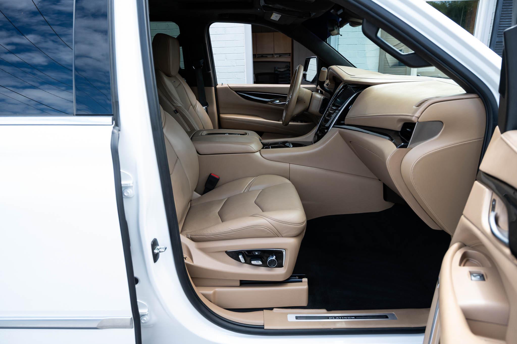 Cadillac Escalade Platinum 4WD 2018