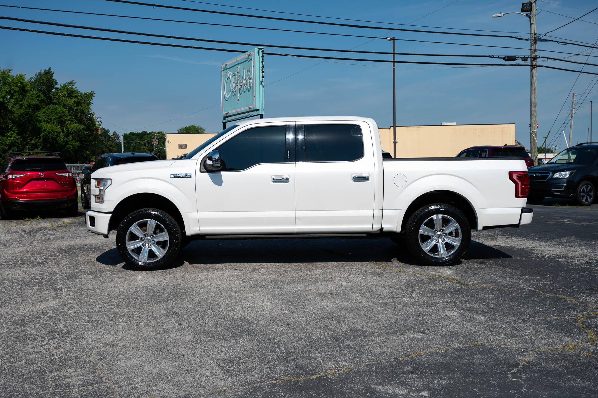 Ford F-150 Platinum SuperCrew 5.5-ft. Bed 4WD 2017