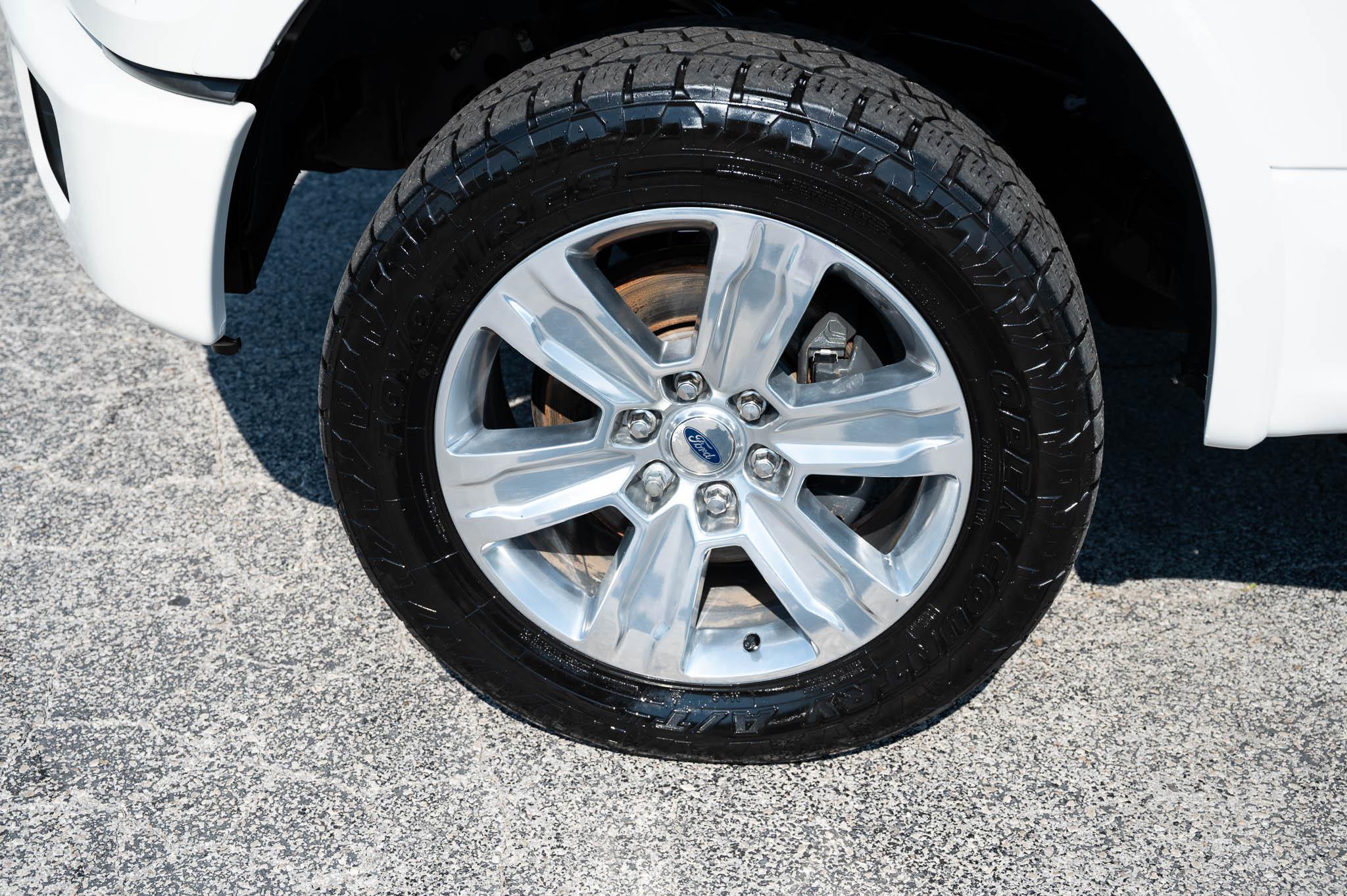 Ford F-150 Platinum SuperCrew 5.5-ft. Bed 4WD 2017