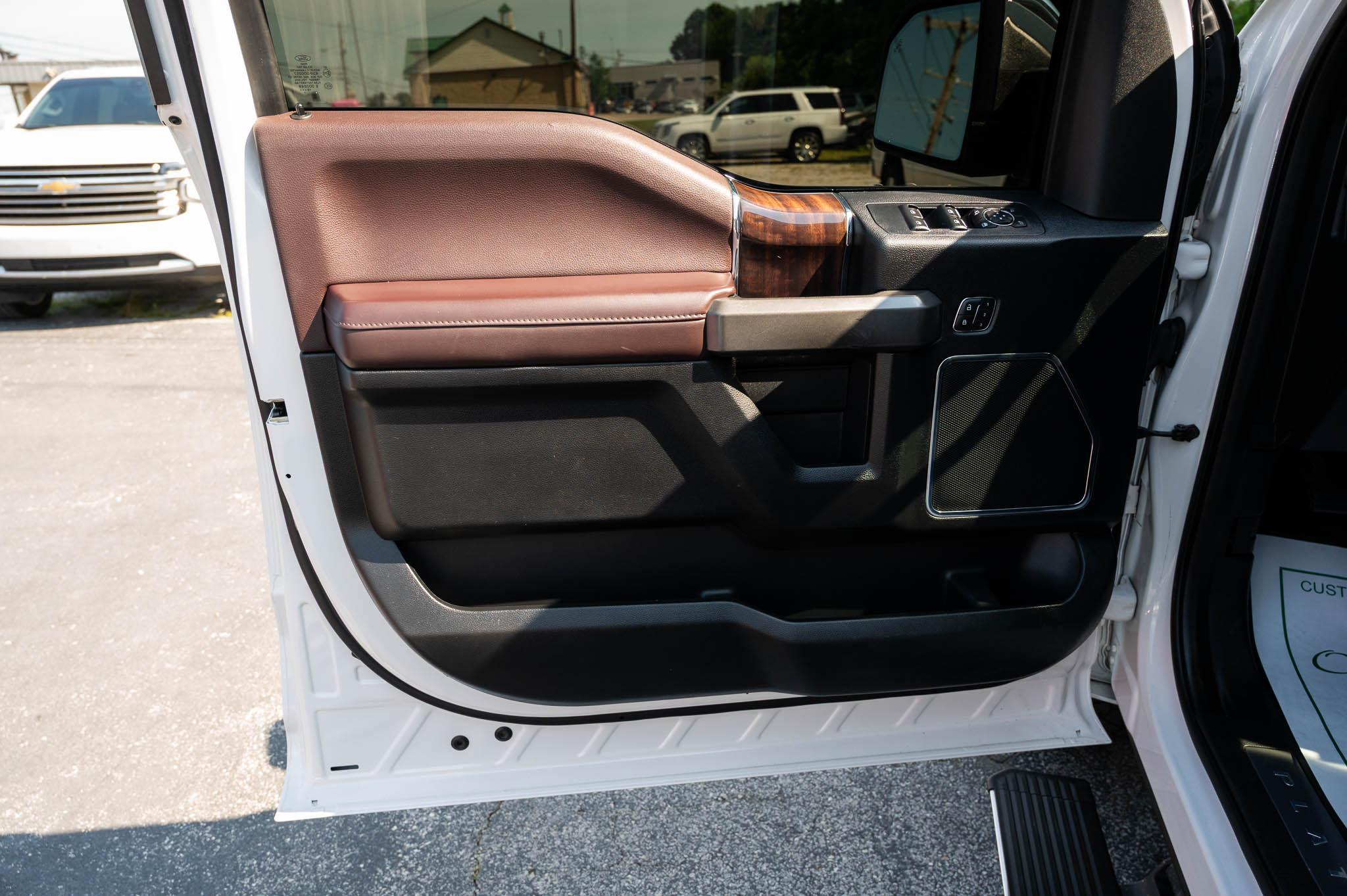 Ford F-150 Platinum SuperCrew 5.5-ft. Bed 4WD 2017