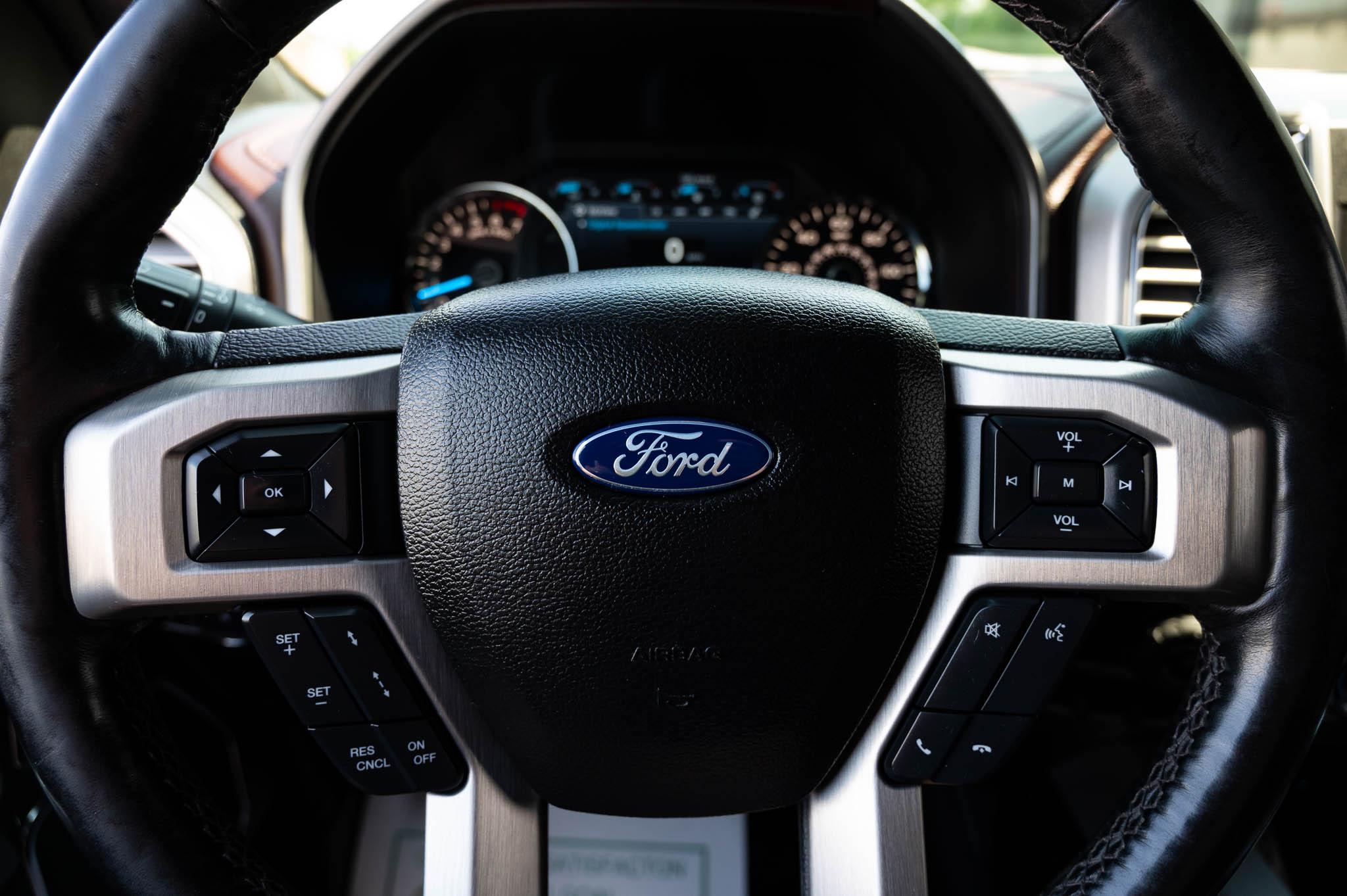 Ford F-150 Platinum SuperCrew 5.5-ft. Bed 4WD 2017