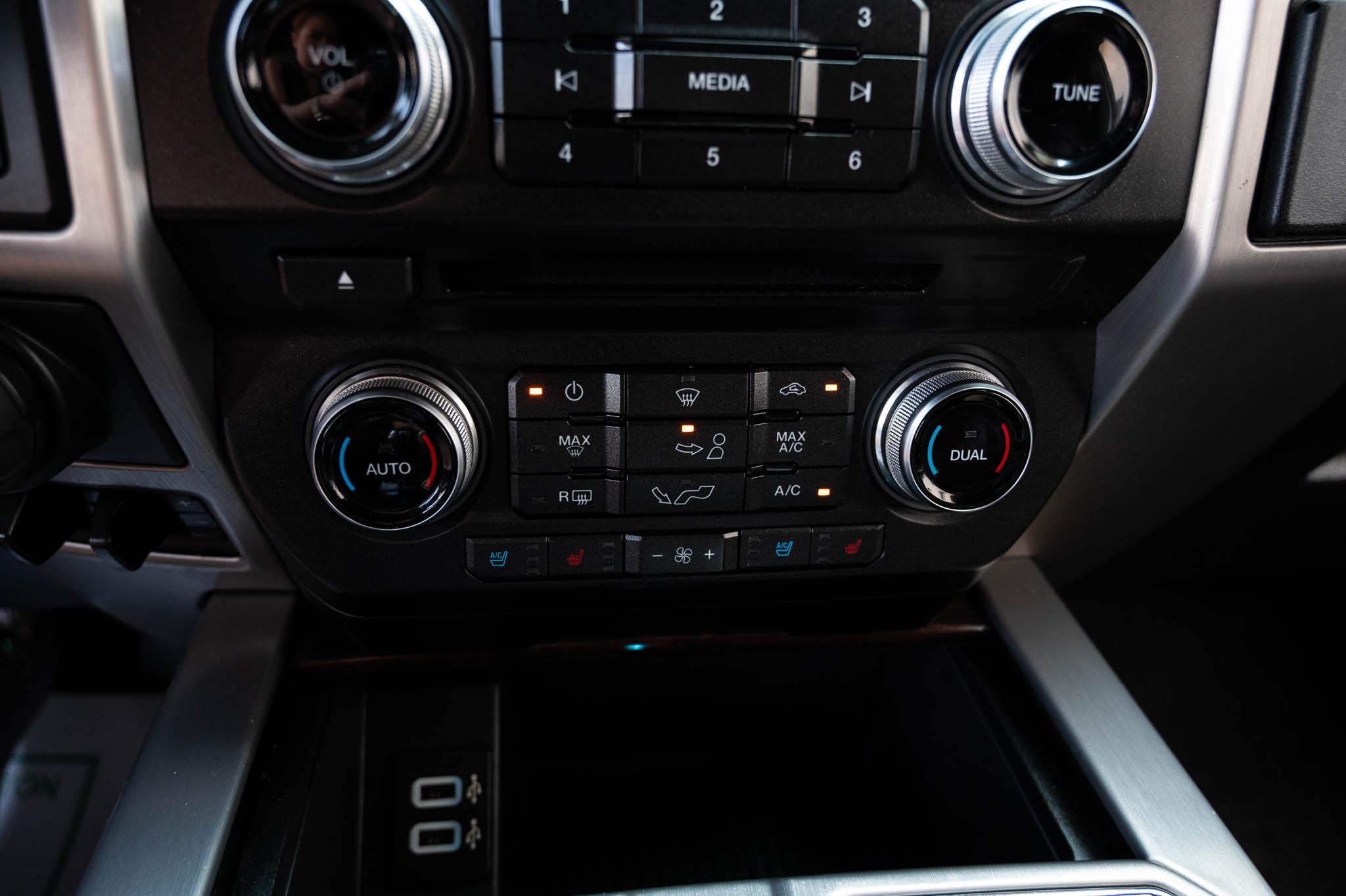 Ford F-150 Platinum SuperCrew 5.5-ft. Bed 4WD 2017