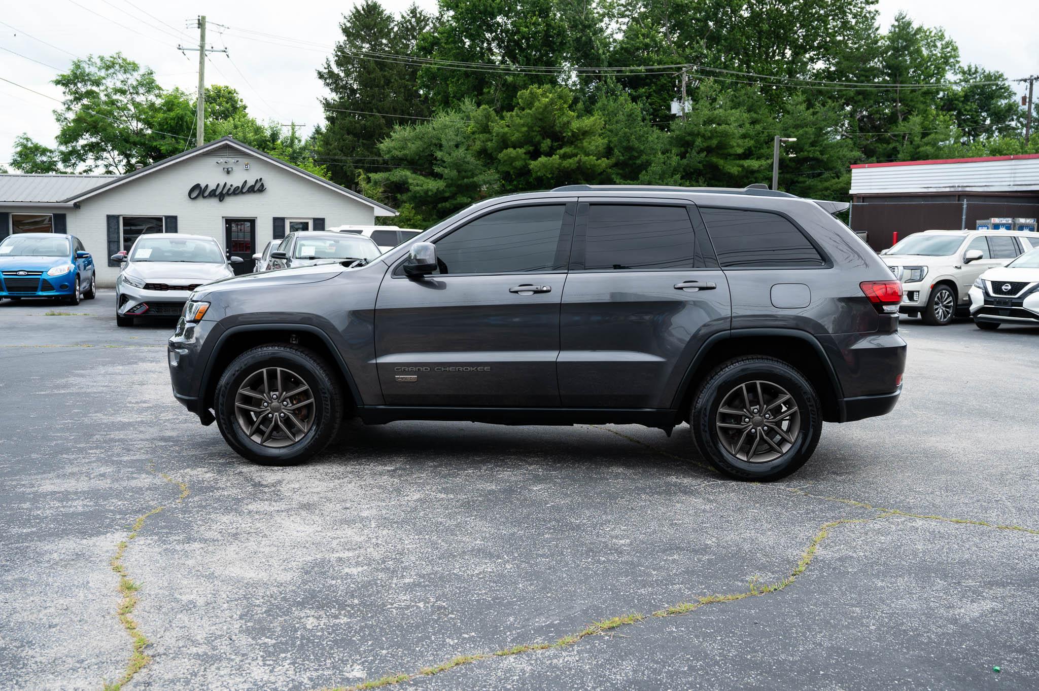 Jeep Grand Cherokee Laredo 4WD 2016
