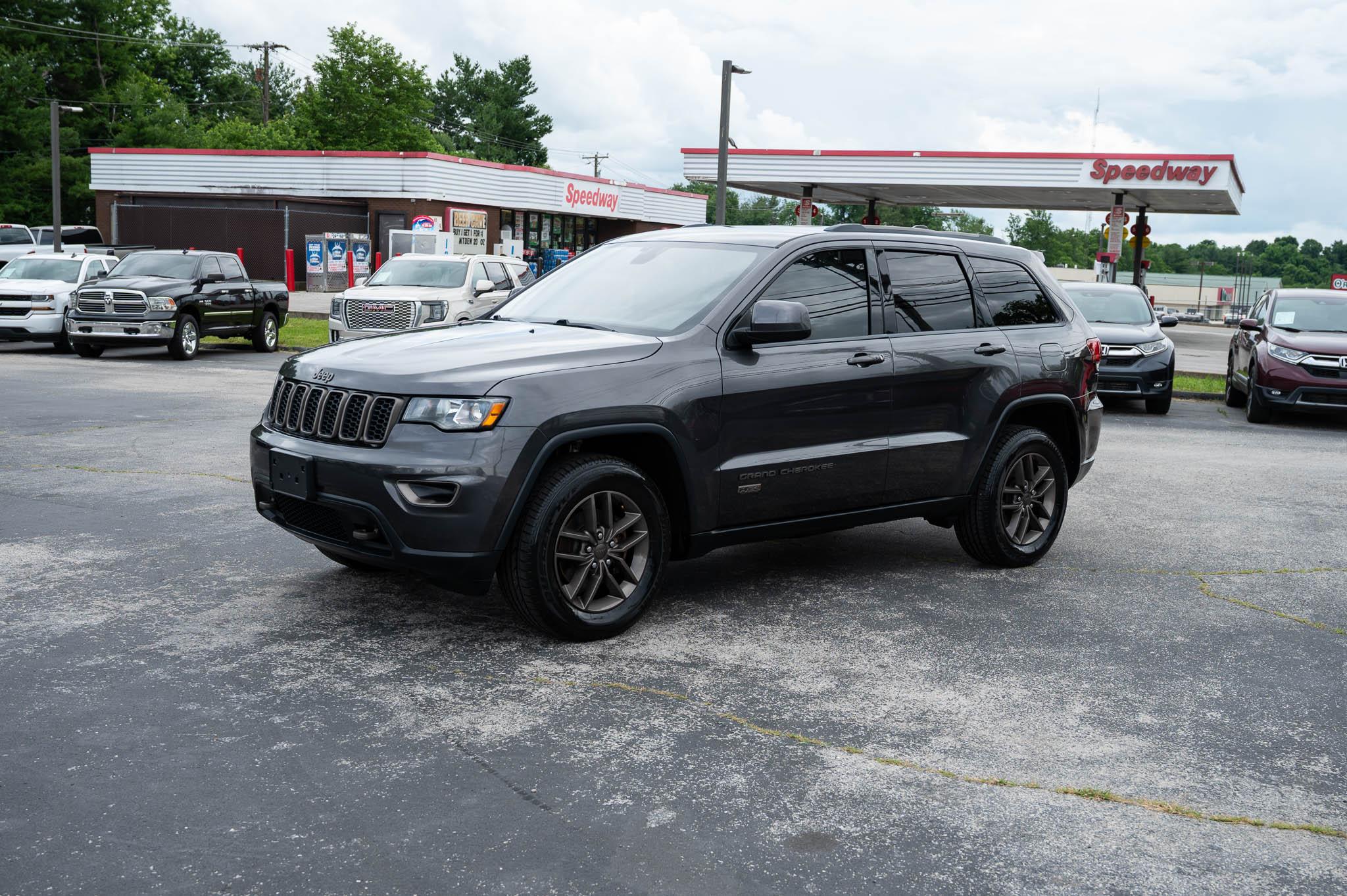Jeep Grand Cherokee Laredo 4WD 2016