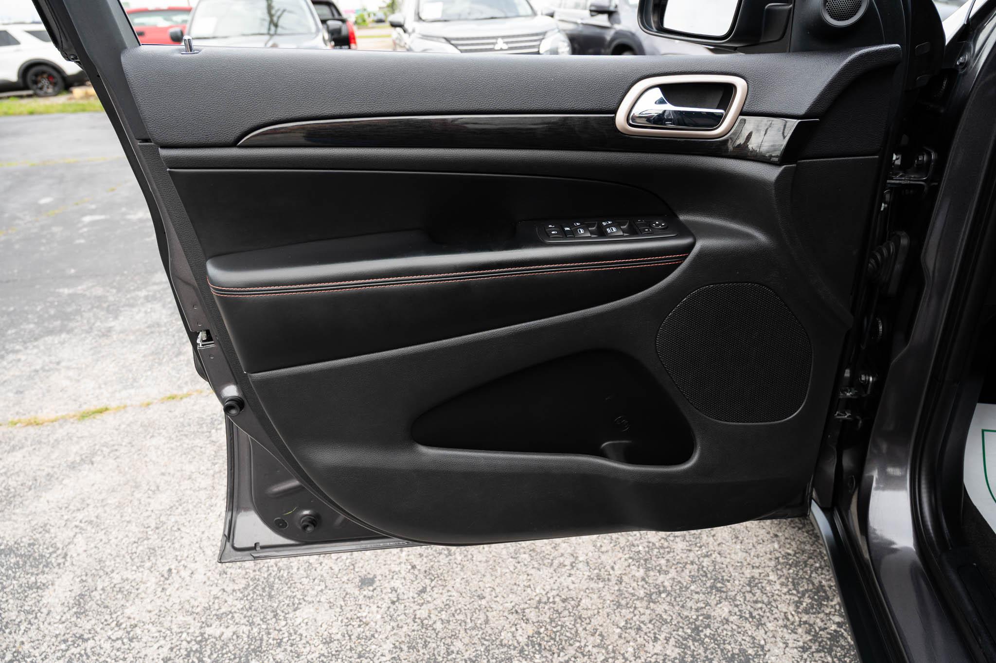 Jeep Grand Cherokee Laredo 4WD 2016