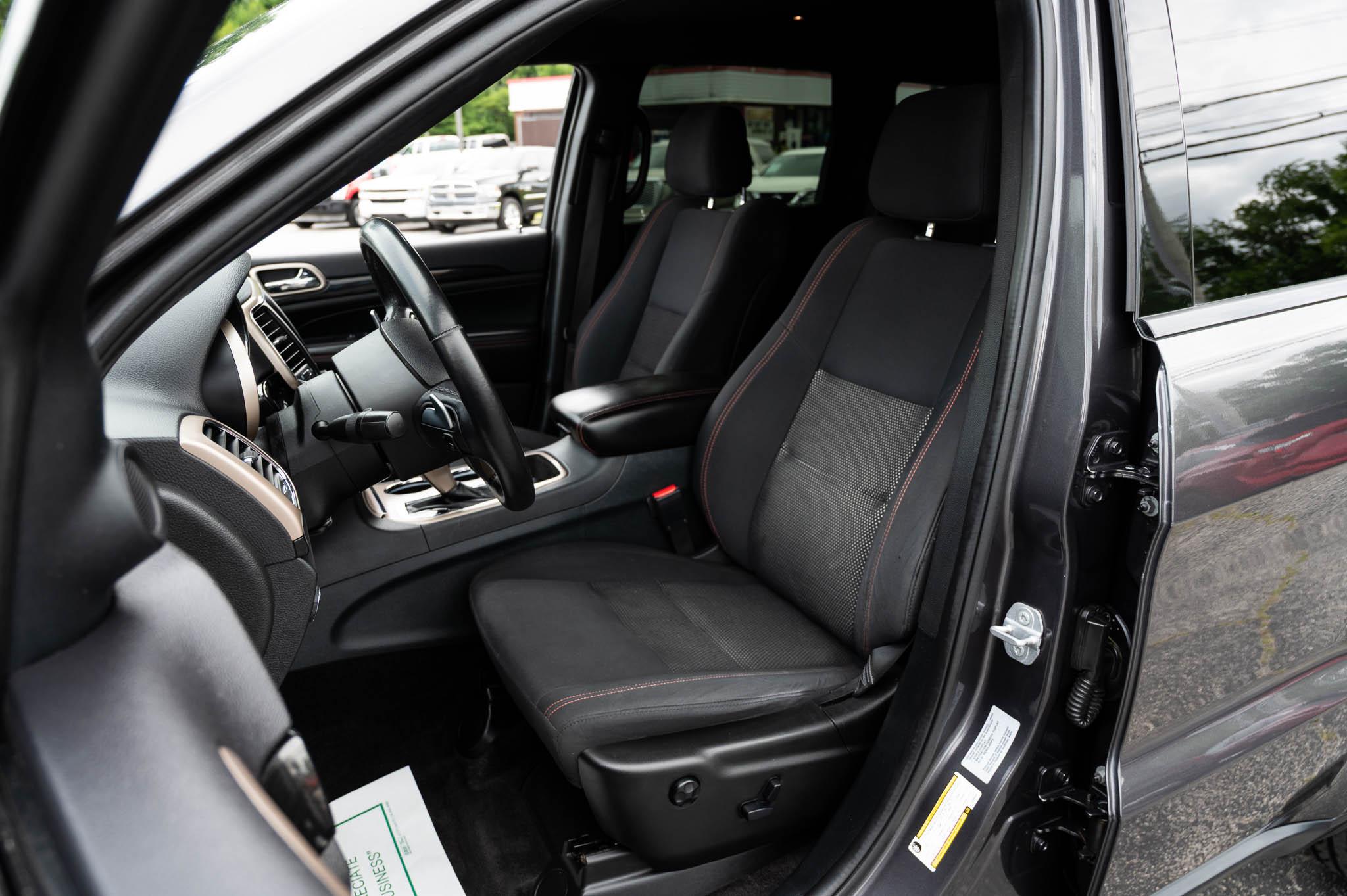 Jeep Grand Cherokee Laredo 4WD 2016